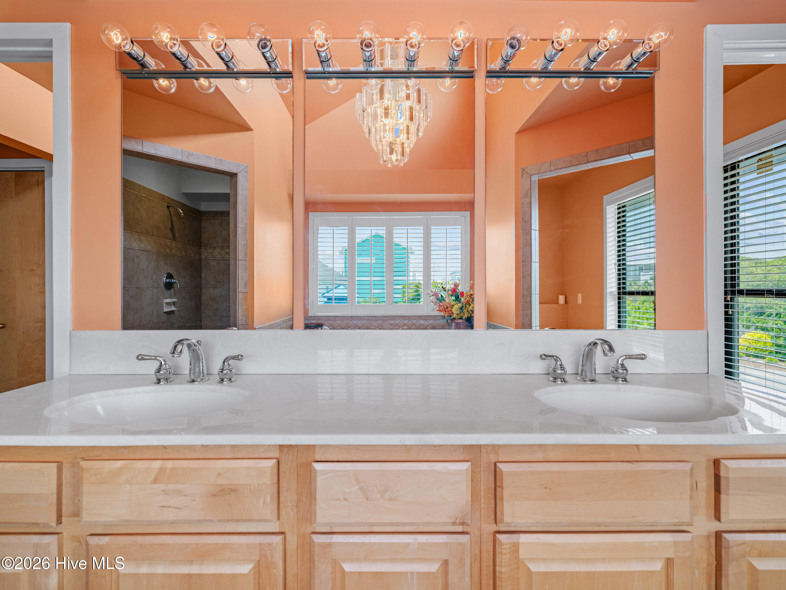 2604 S Shore Drive Property Photo 59