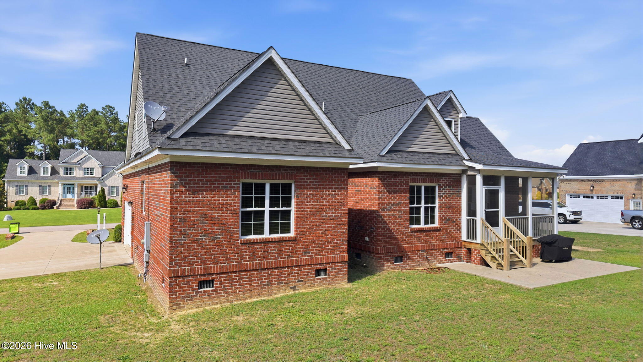 1665 Blue Heron Drive Property Photo 4