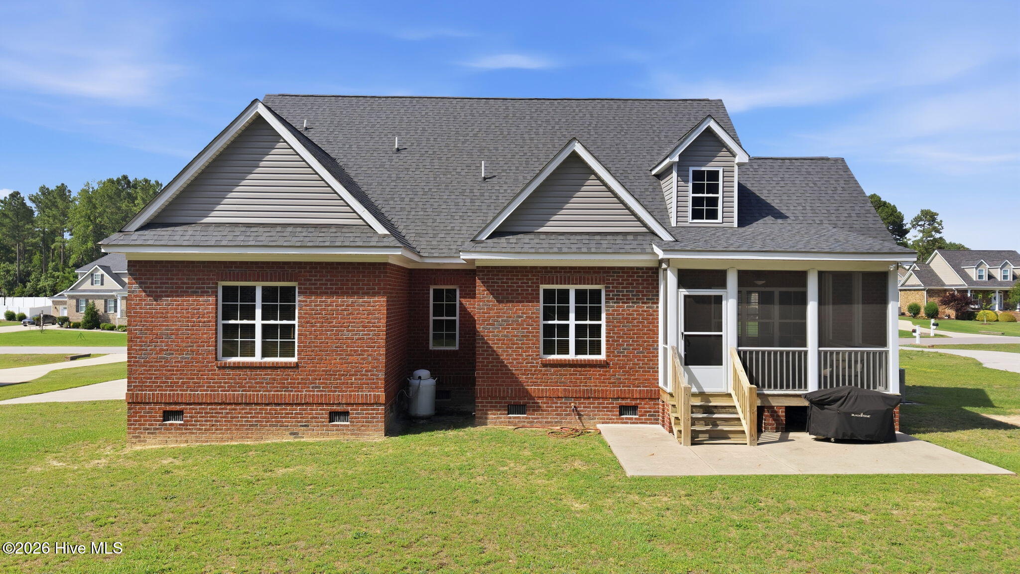 1665 Blue Heron Drive Property Photo 5
