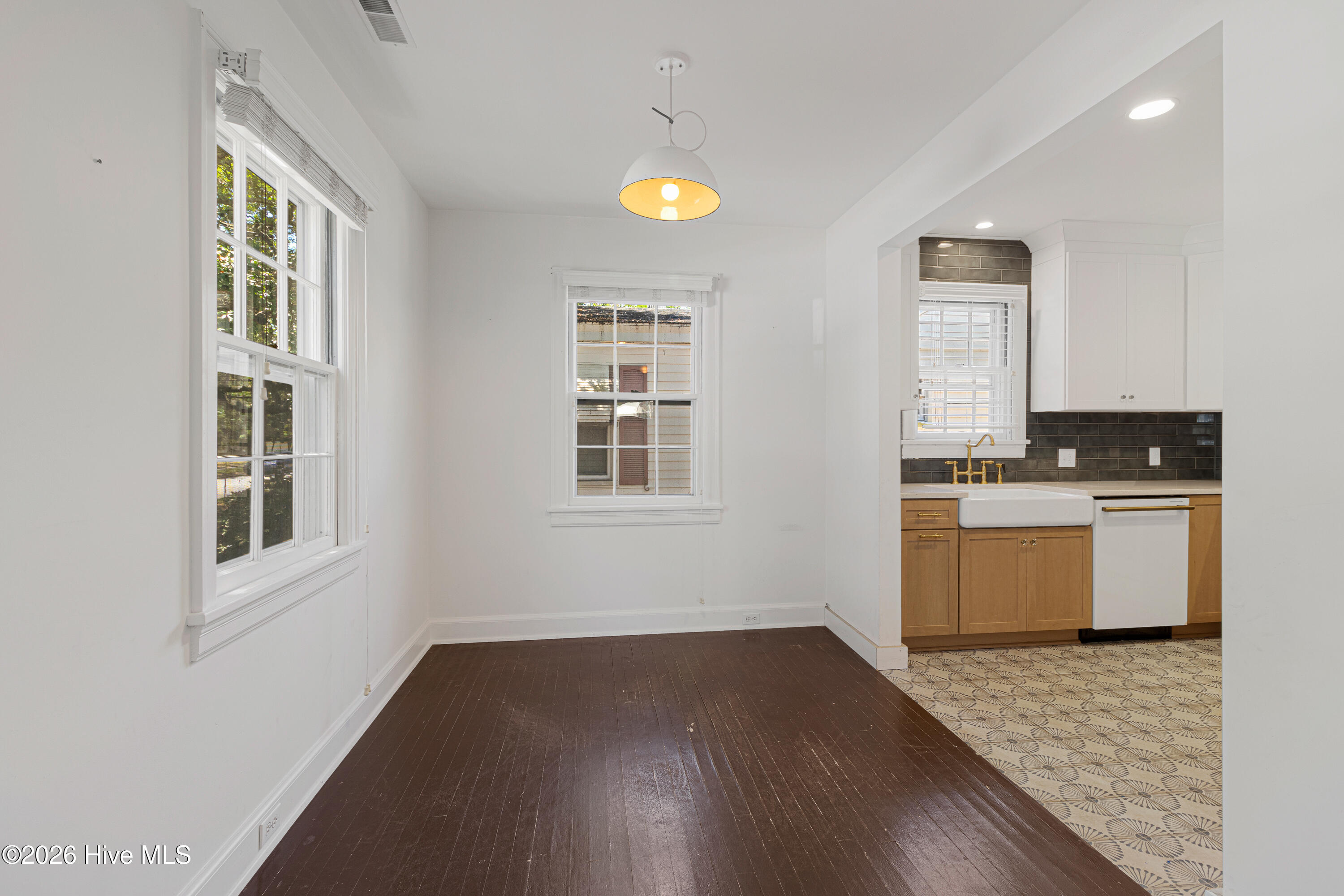 1710 Shepard Street Property Photo 7