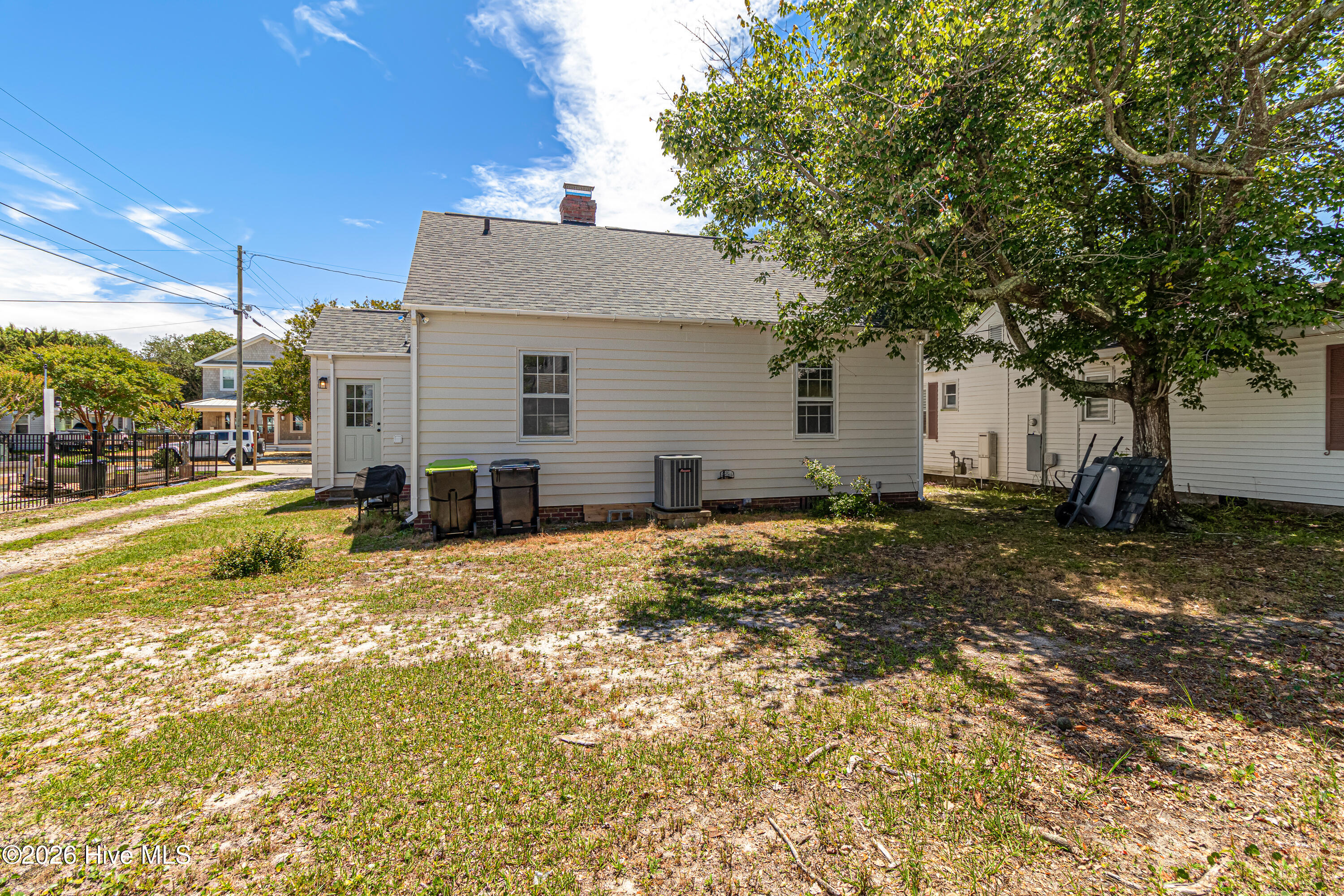 1710 Shepard Street Property Photo 19