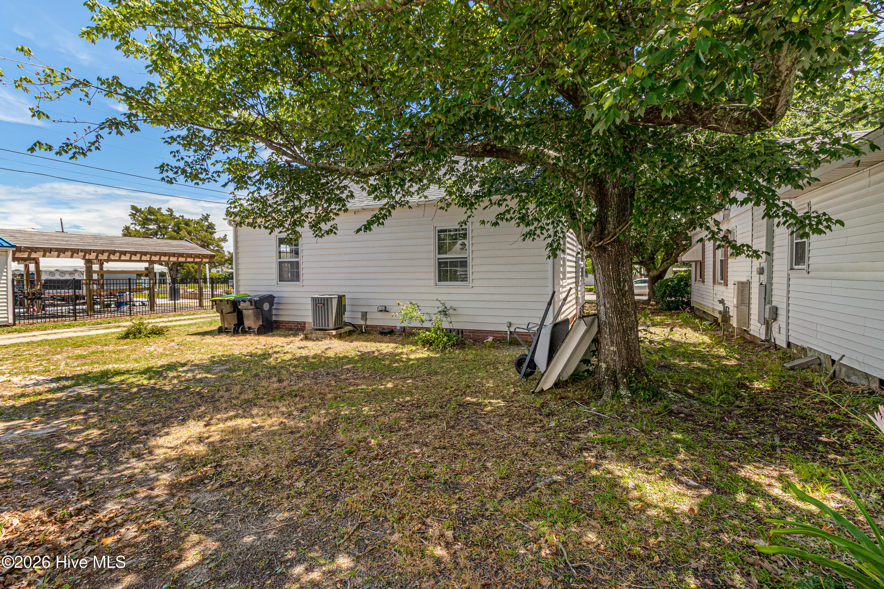 1710 Shepard Street Property Photo 20
