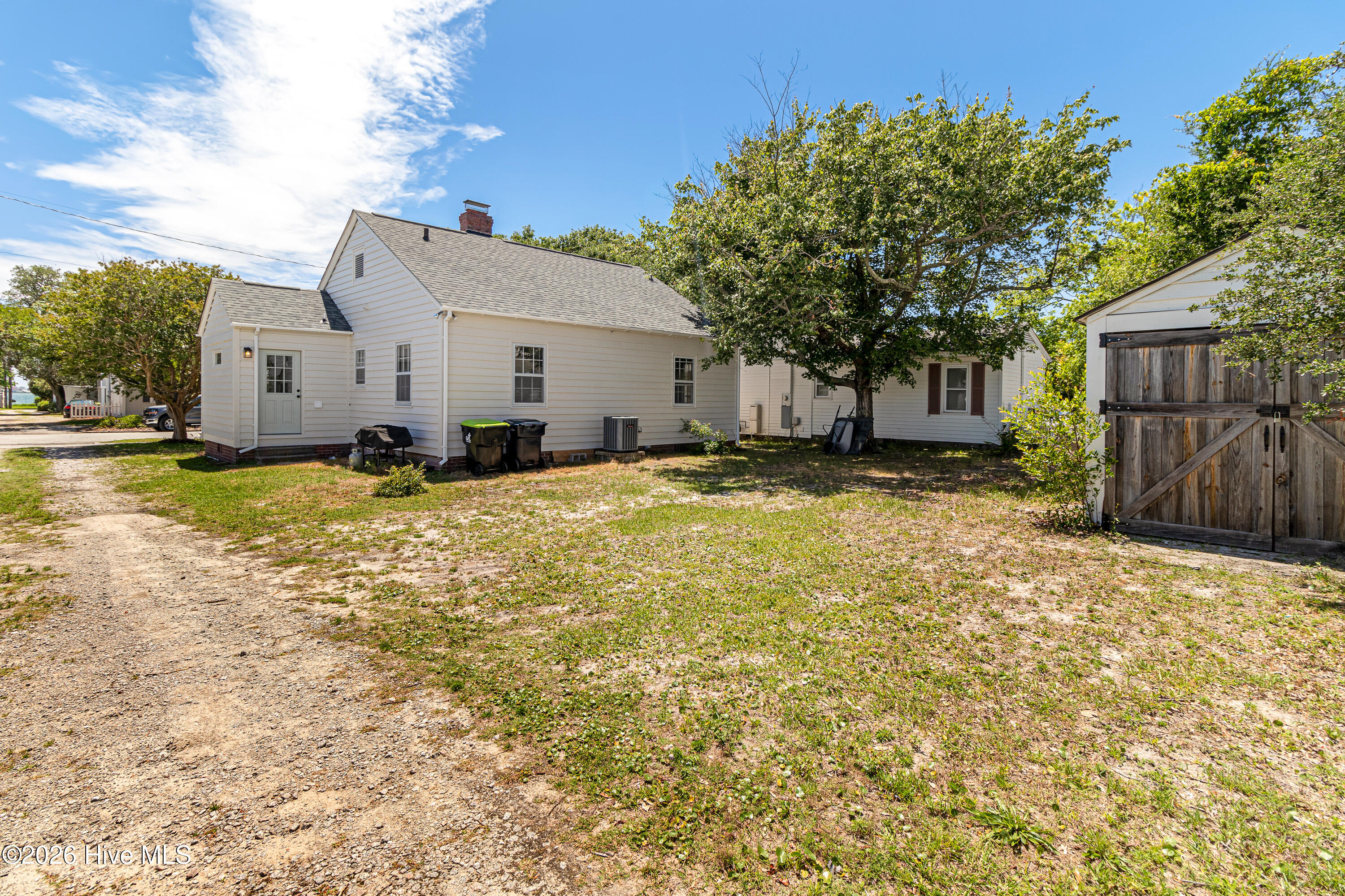 1710 Shepard Street Property Photo 21