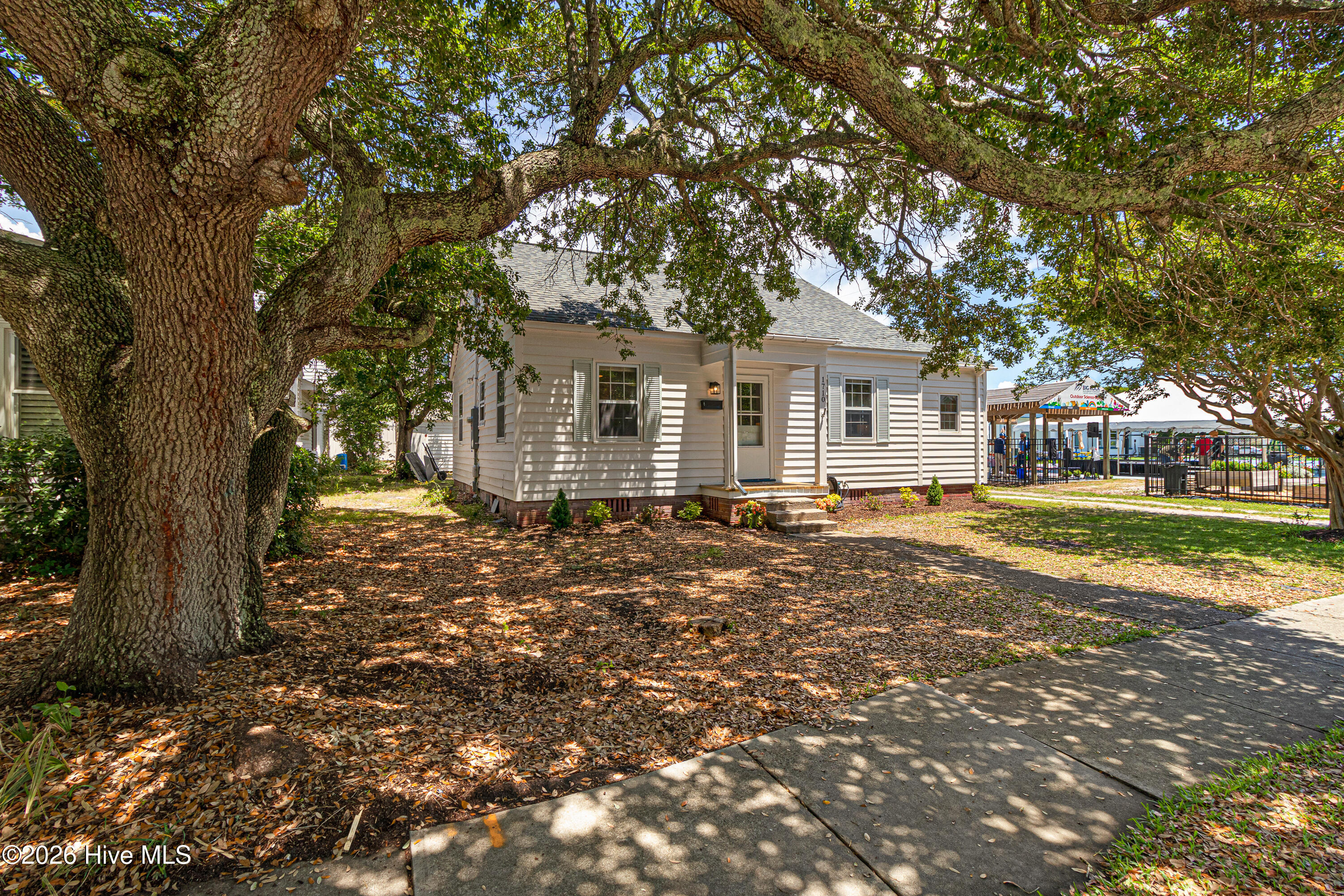 1710 Shepard Street Property Photo 24