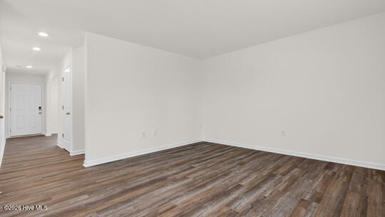 511 Chestnut Oak Drive Property Photo 14