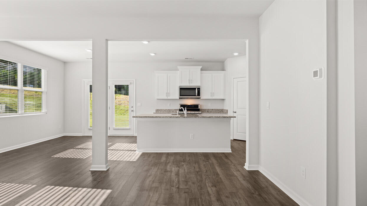 807 Dara Corners Property Photo 5