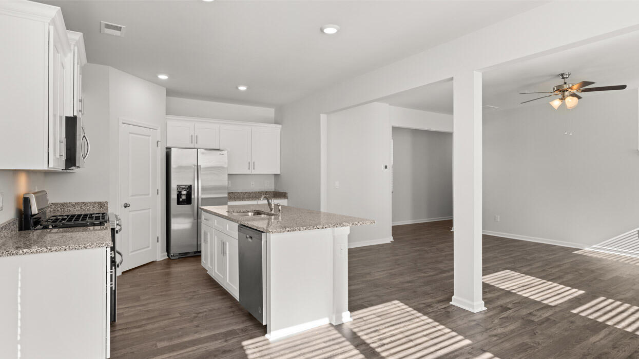 807 Dara Corners Property Photo 7