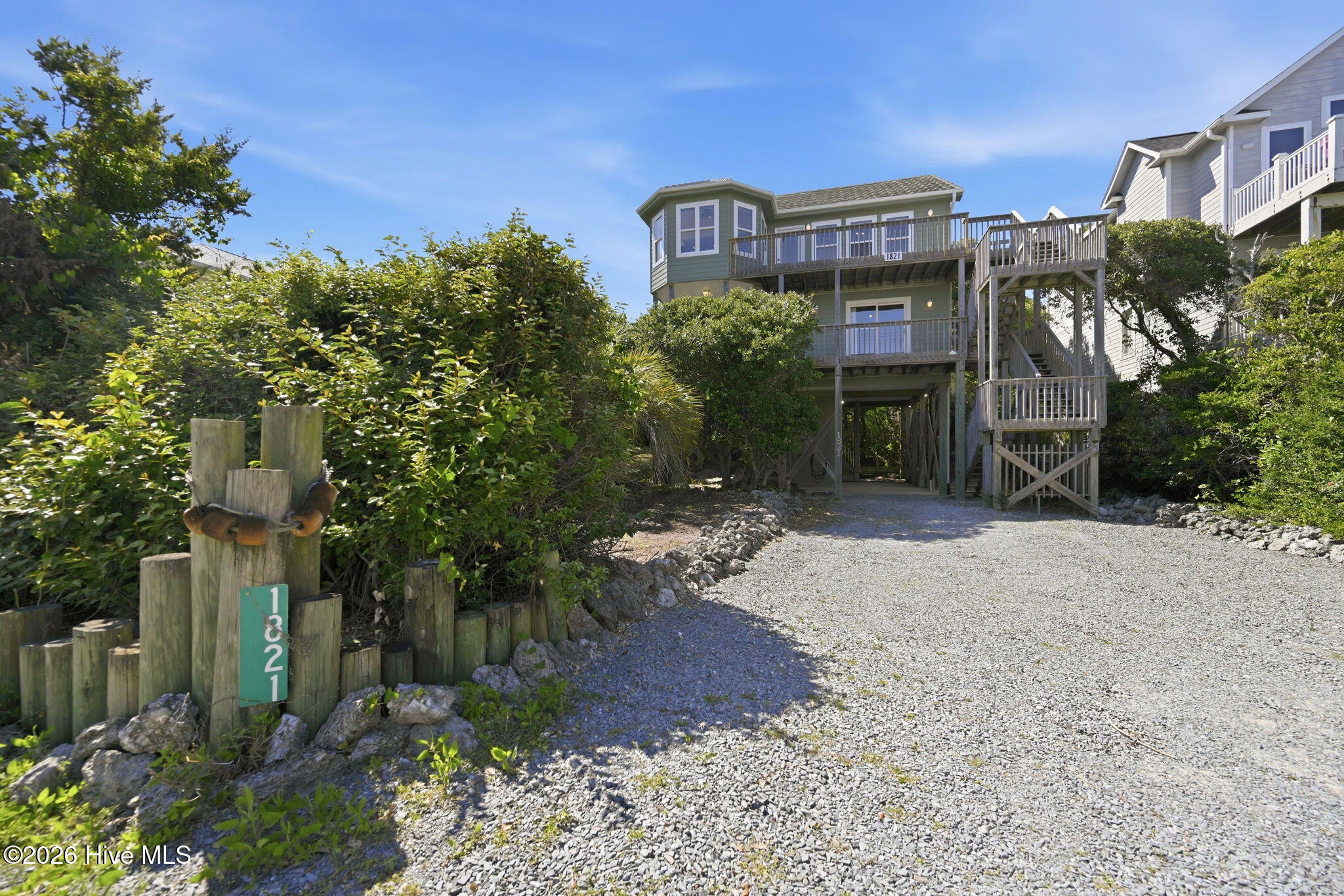 1821 S Shore Drive Property Photo 4