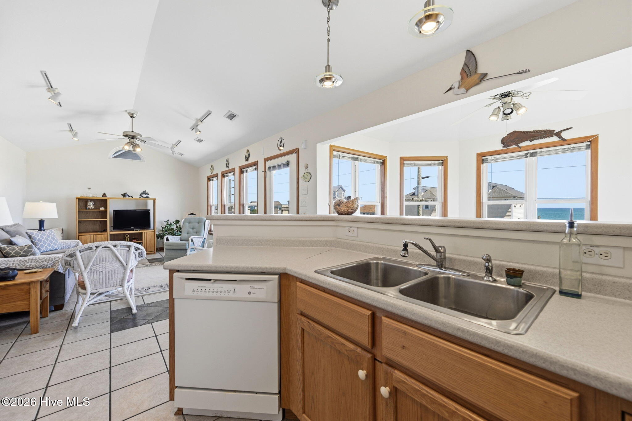 1821 S Shore Drive Property Photo 15