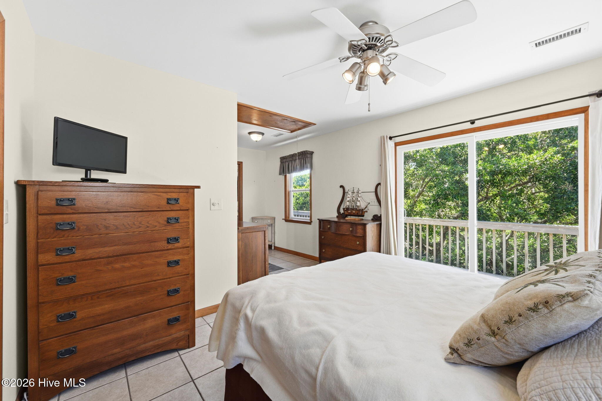 1821 S Shore Drive Property Photo 20