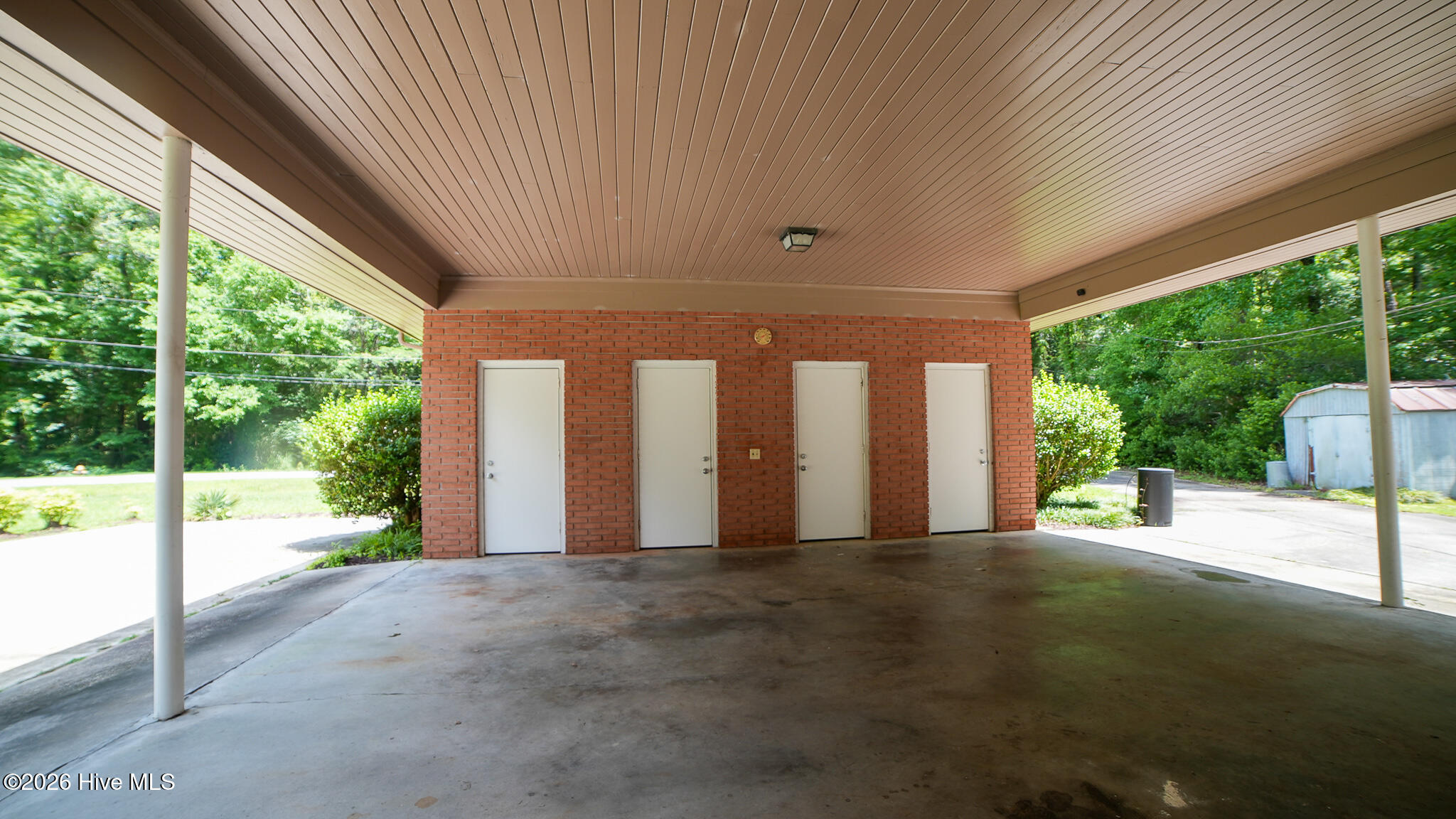 705 N Edgewood Circle Property Photo 9