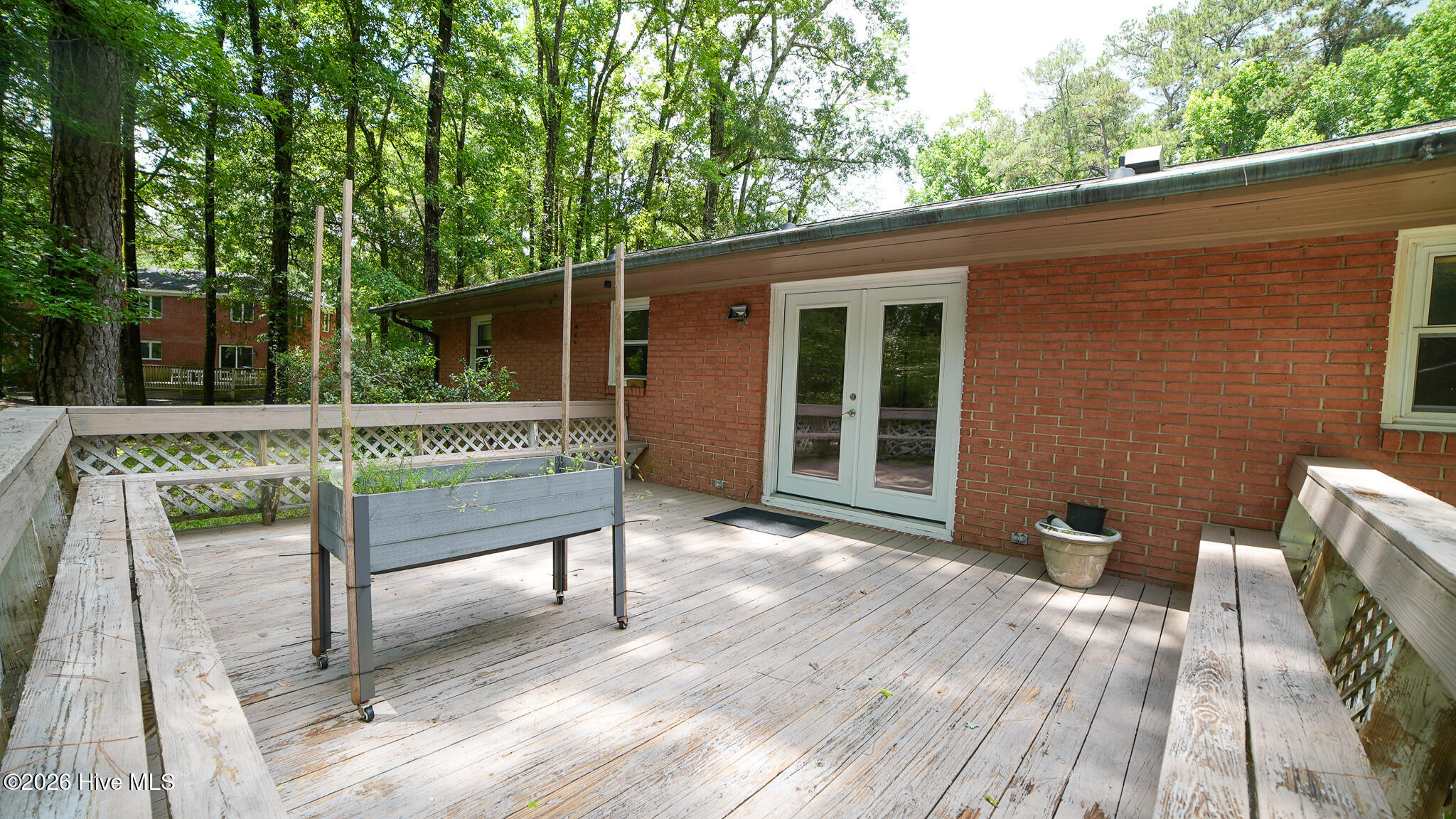 705 N Edgewood Circle Property Photo 13