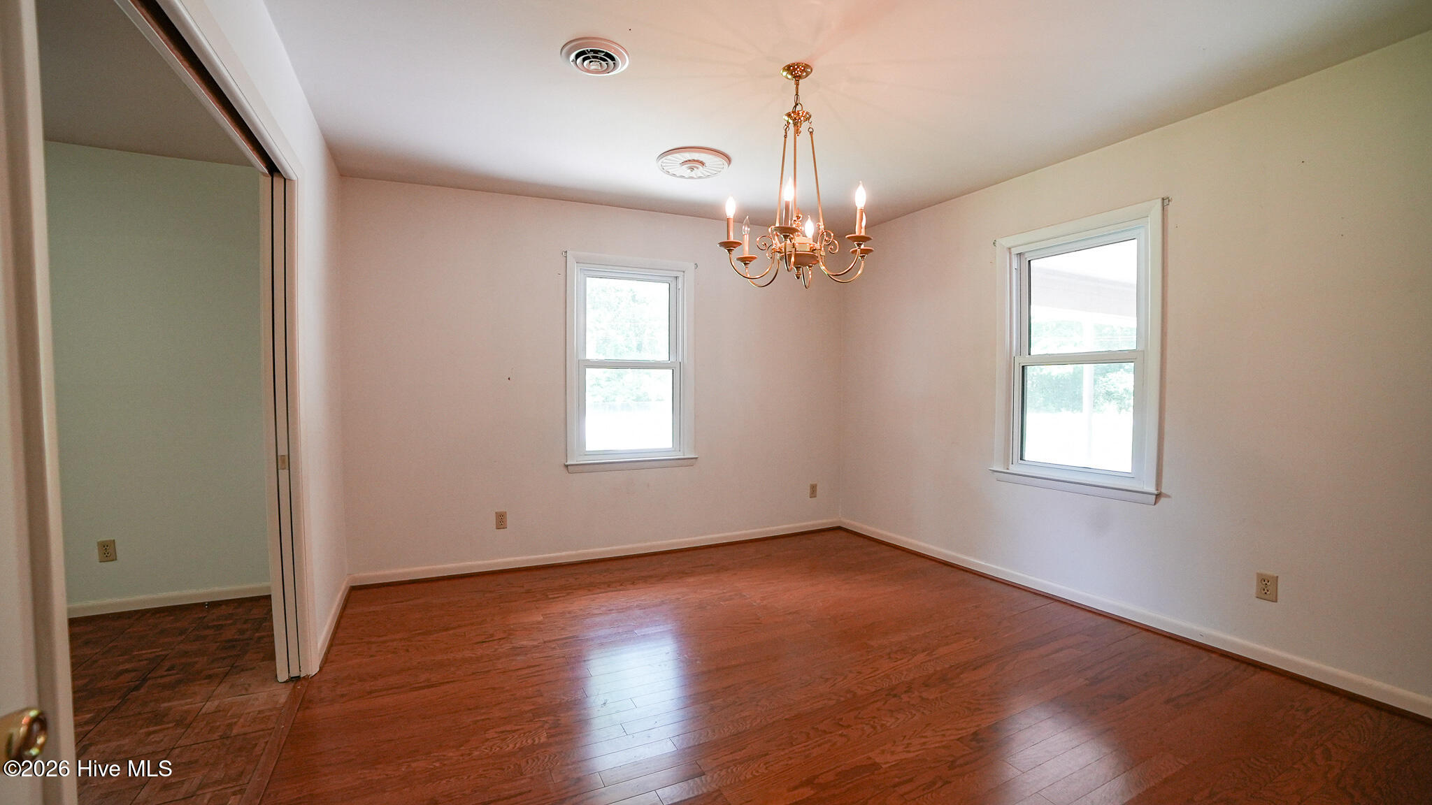 705 N Edgewood Circle Property Photo 23