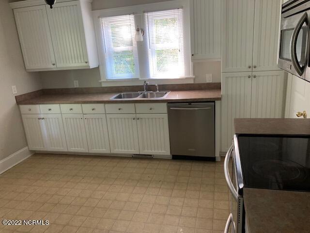 2301 E 4th Street Property Photo 7