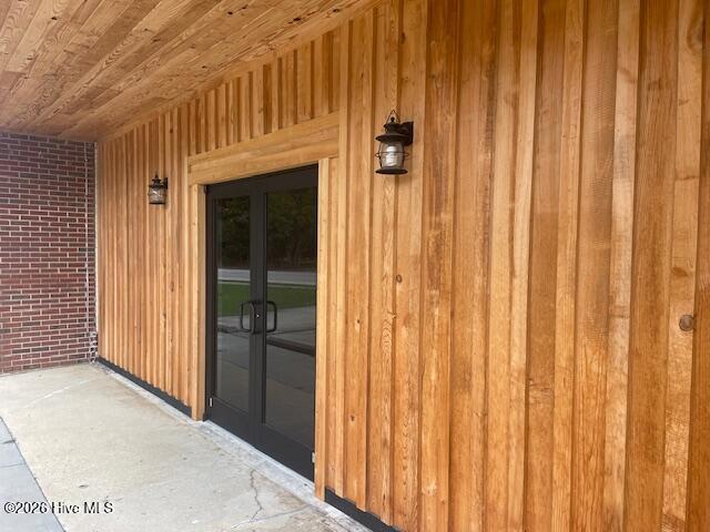 907 E Broad Street Property Photo 2