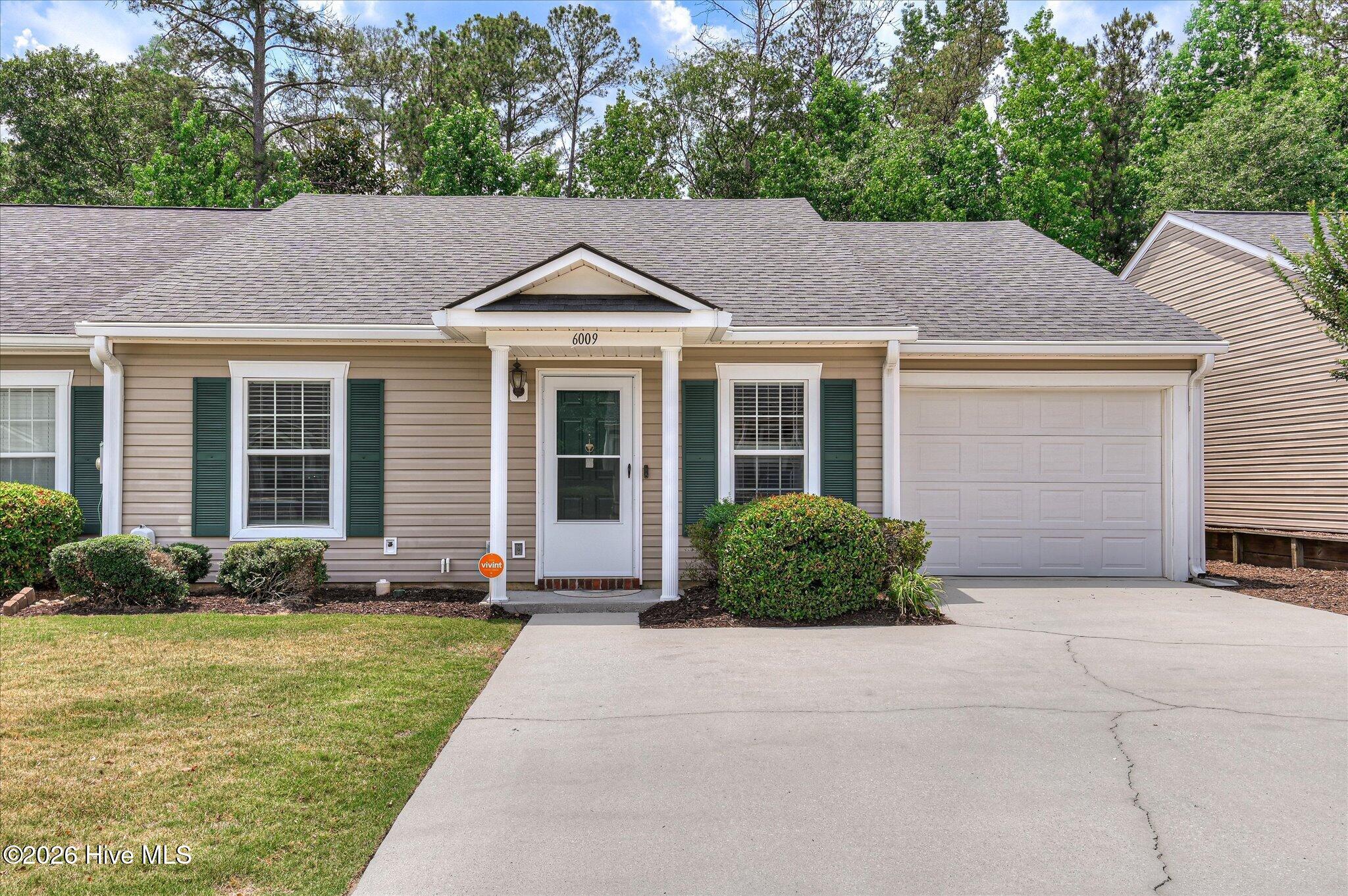 6009 Sanibel Drive Property Photo 1