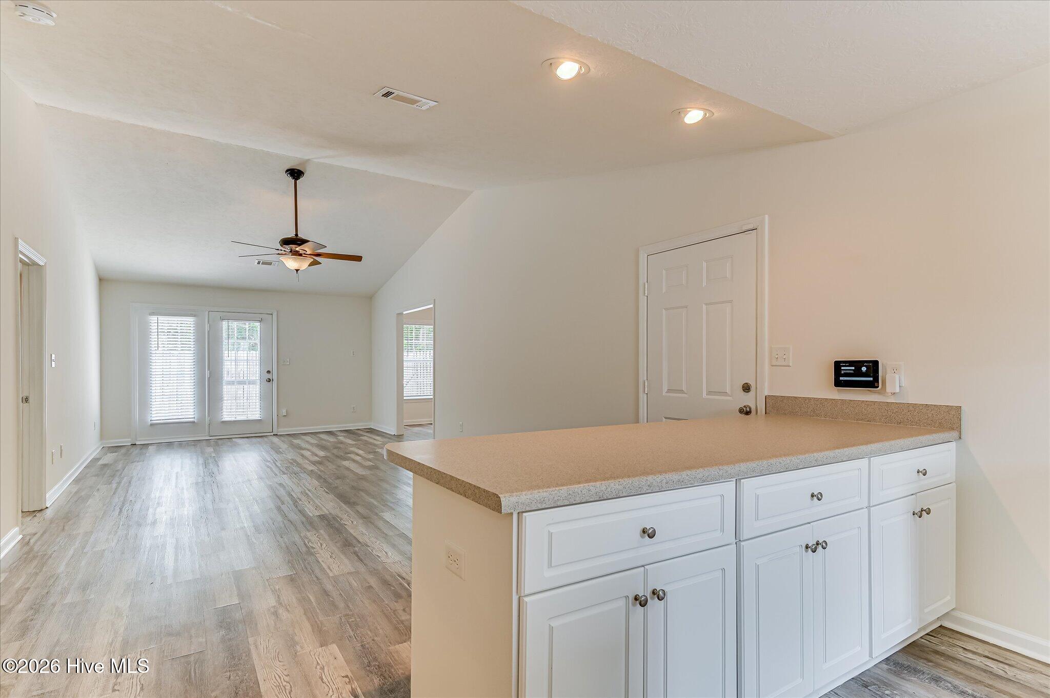 6009 Sanibel Drive Property Photo 5