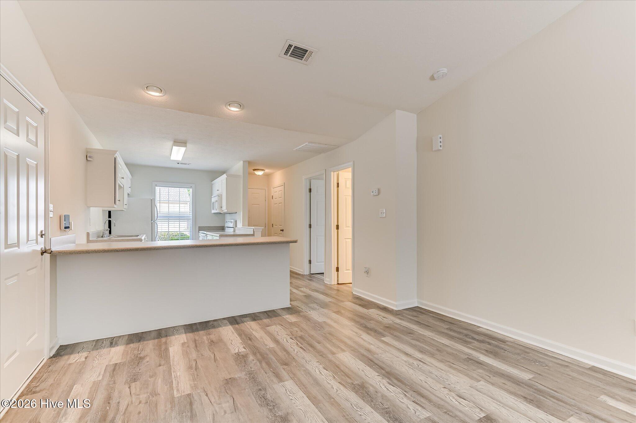 6009 Sanibel Drive Property Photo 12