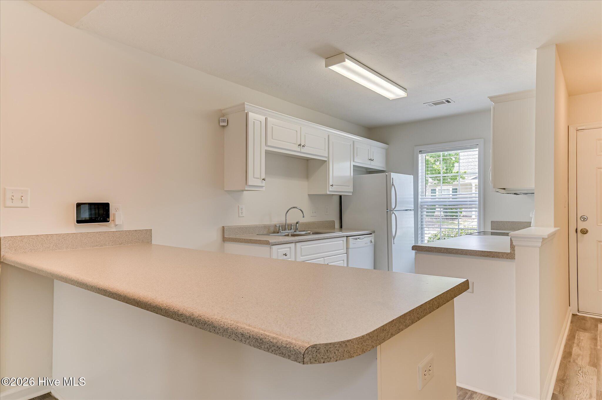 6009 Sanibel Drive Property Photo 14