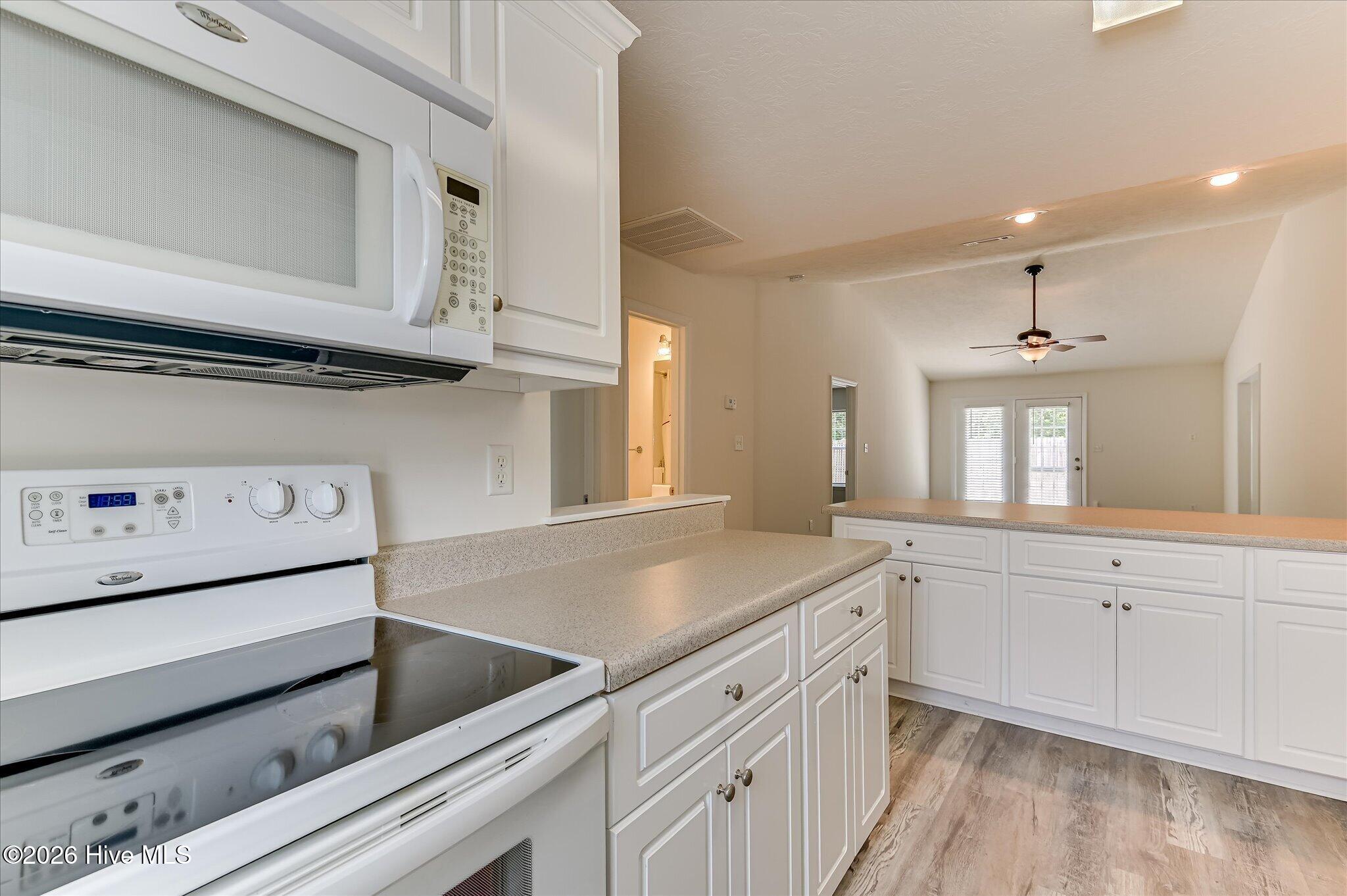 6009 Sanibel Drive Property Photo 21
