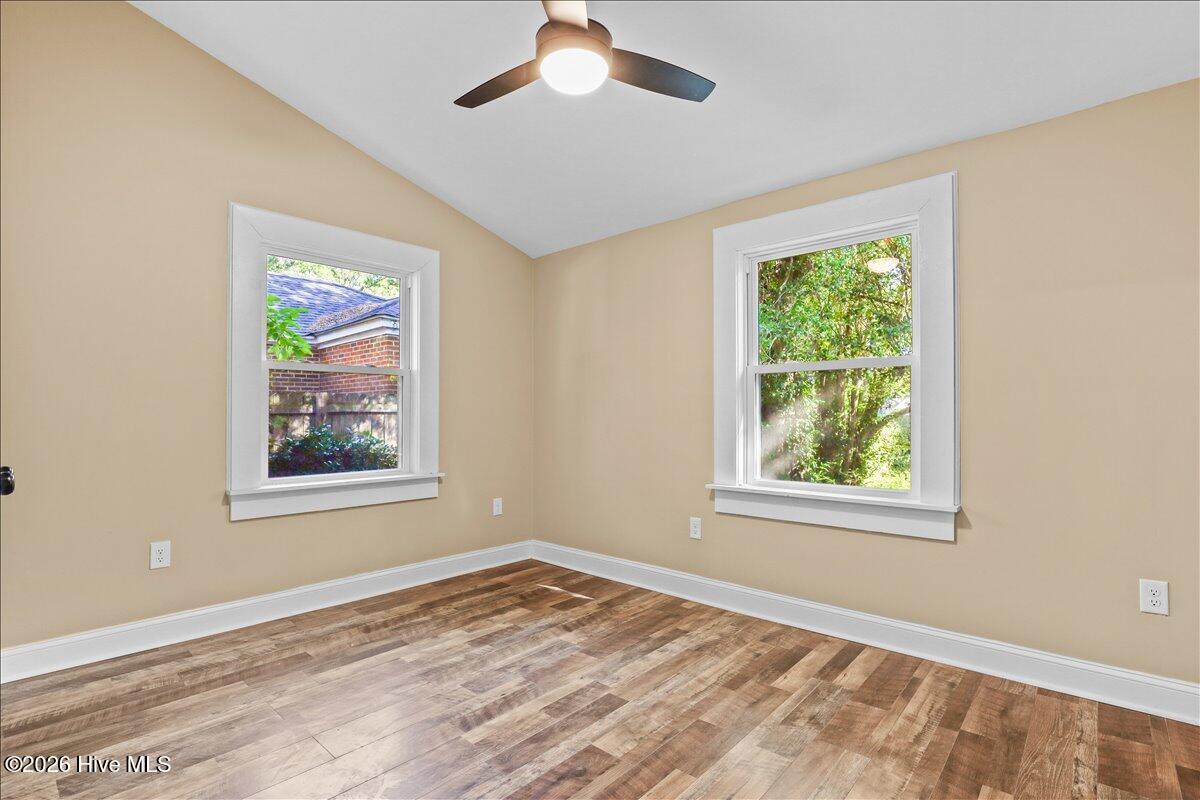 1120 Beal Street Property Photo 20
