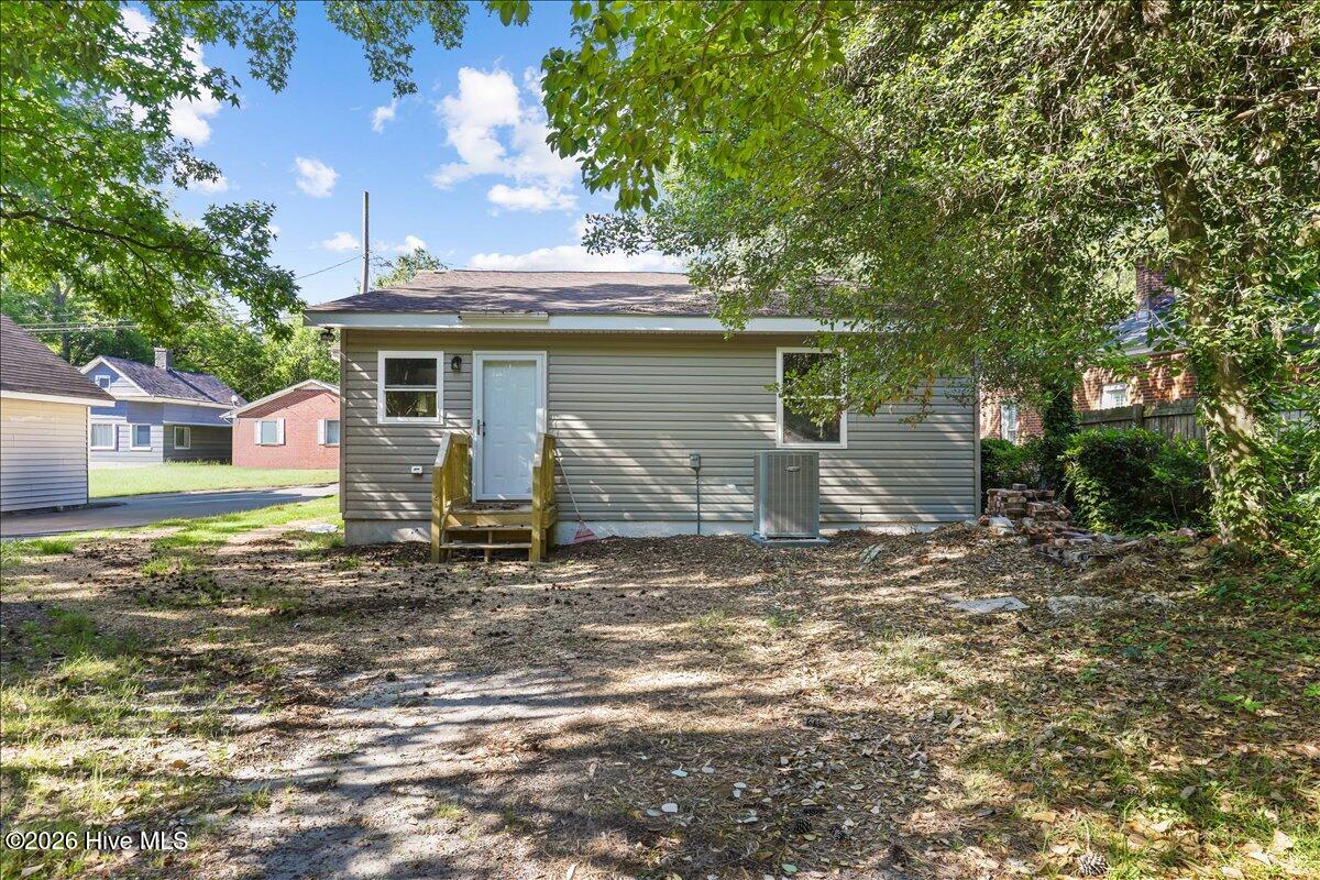 1120 Beal Street Property Photo 24