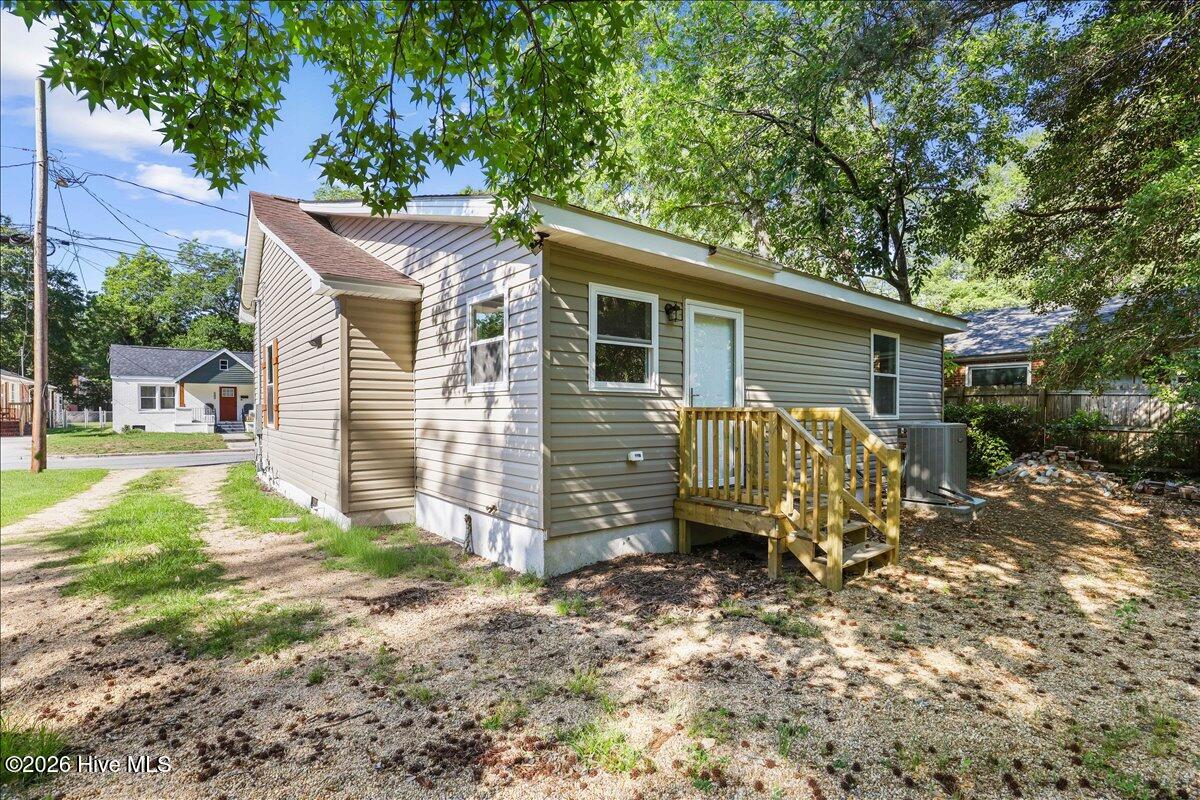 1120 Beal Street Property Photo 25