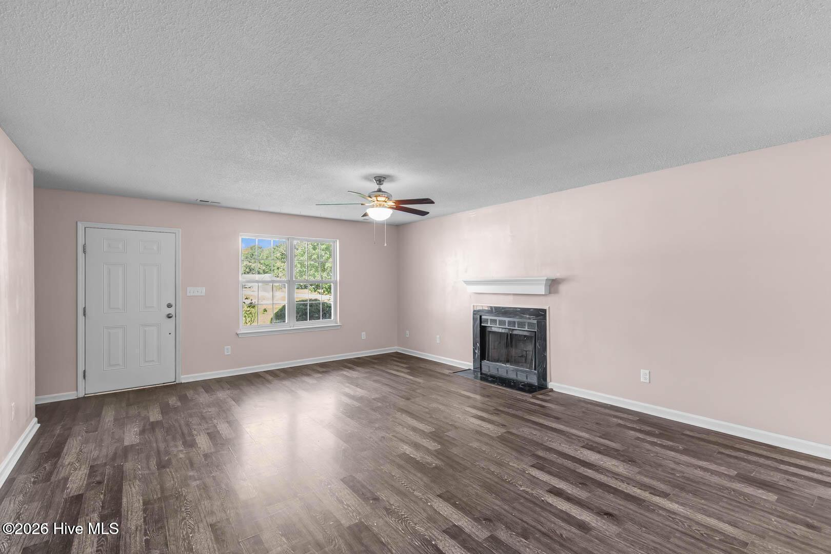 408 Bluegrass Circle Property Photo 4