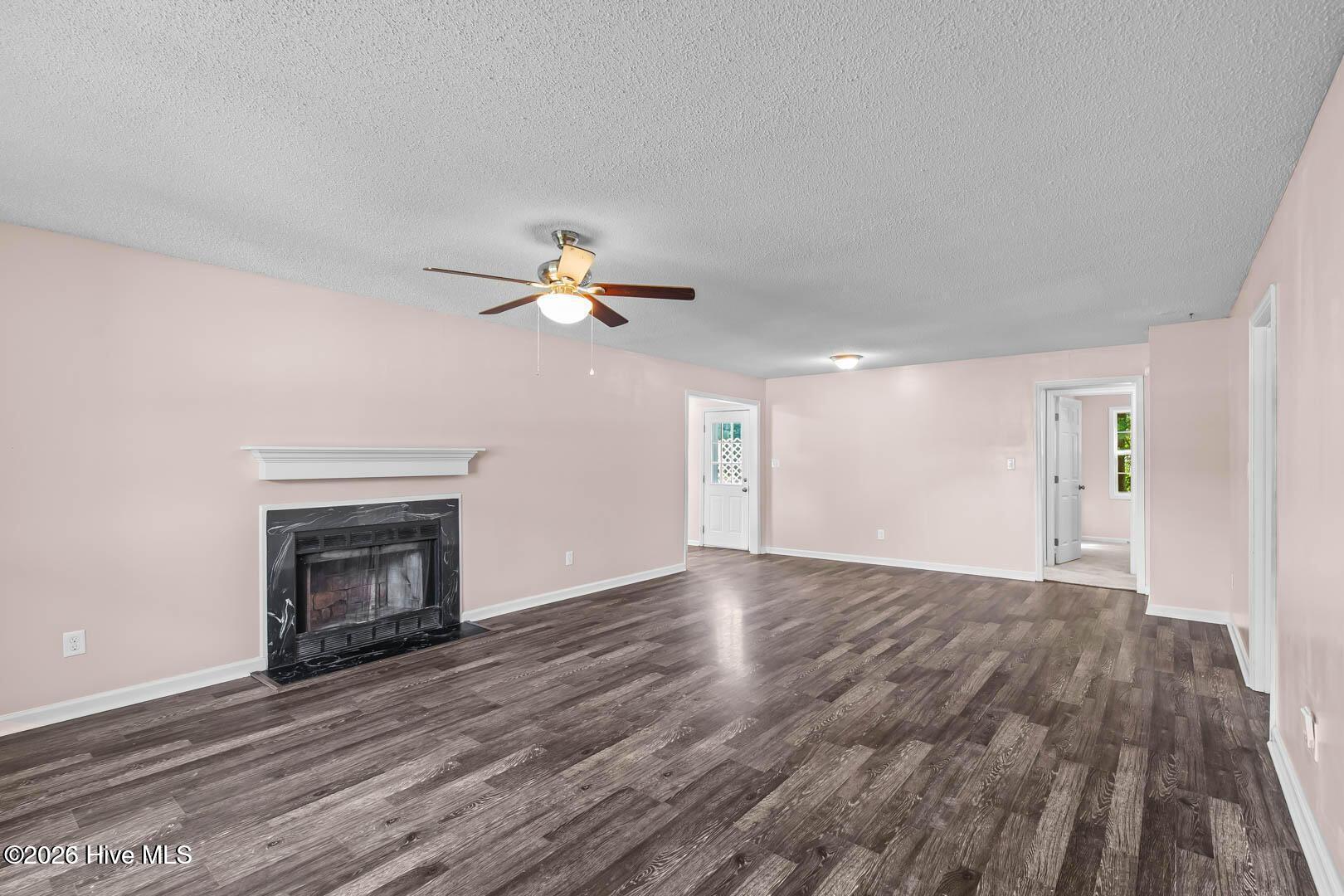 408 Bluegrass Circle Property Photo 5