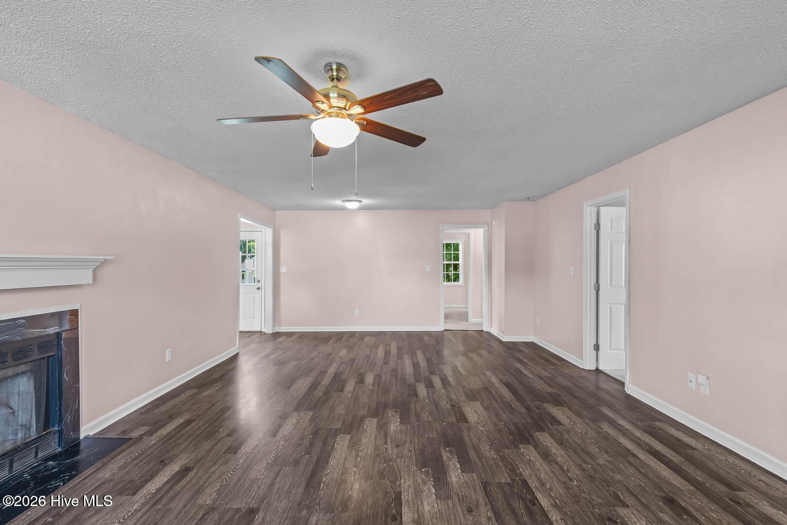 408 Bluegrass Circle Property Photo 6