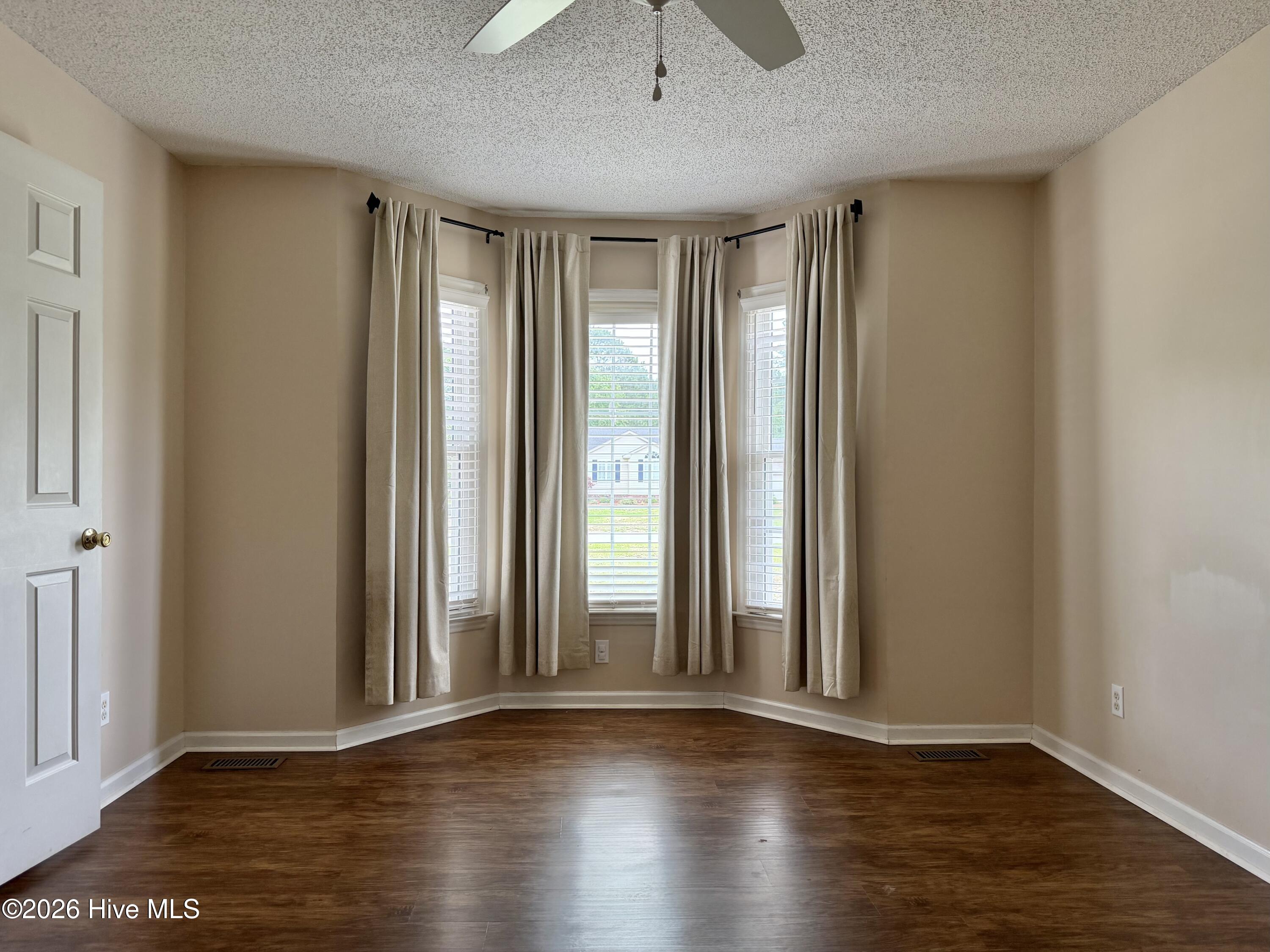 126 Edgewater Road Property Photo 13