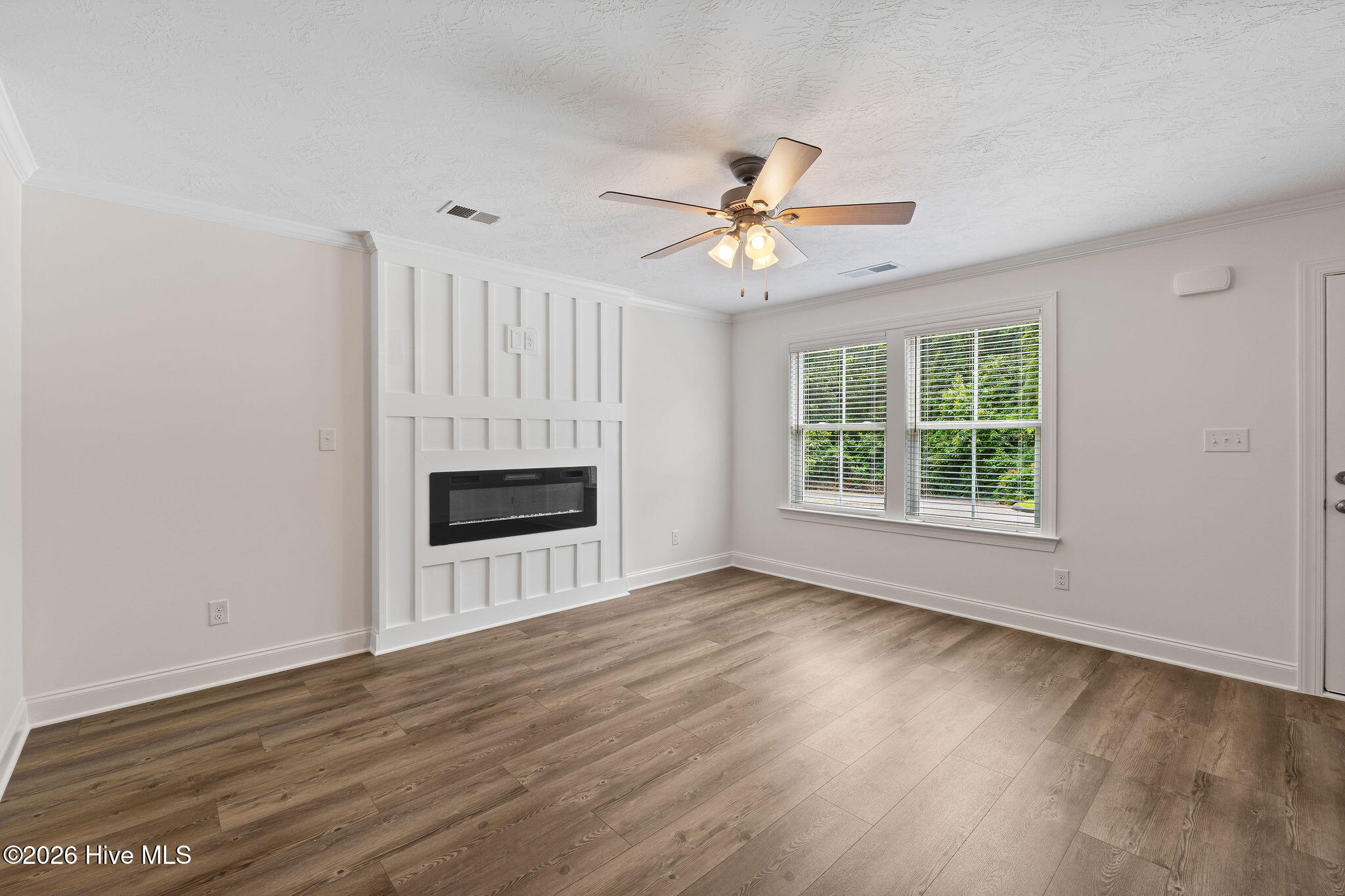 183 Village Run Property Photo 4