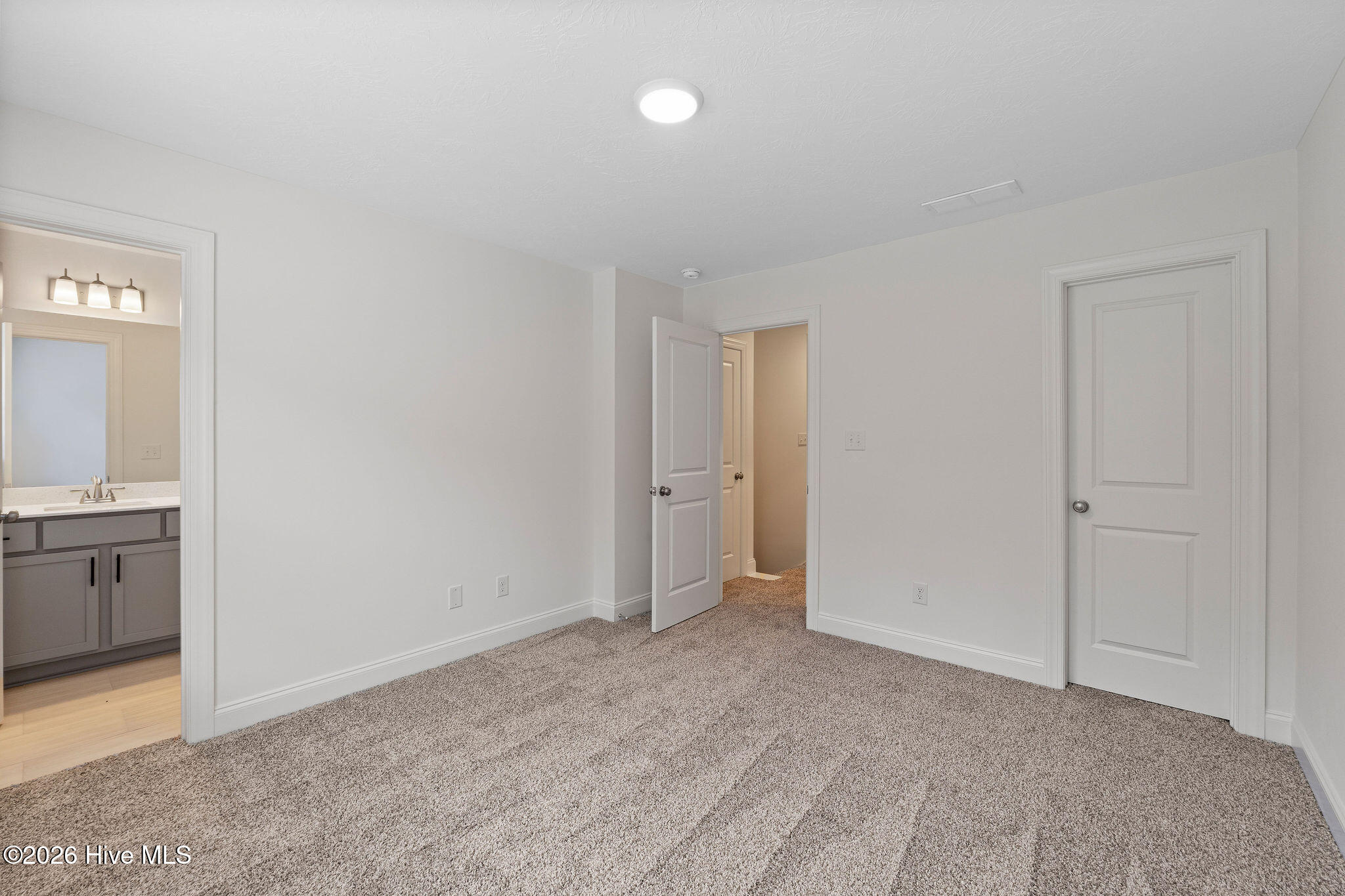 183 Village Run Property Photo 14