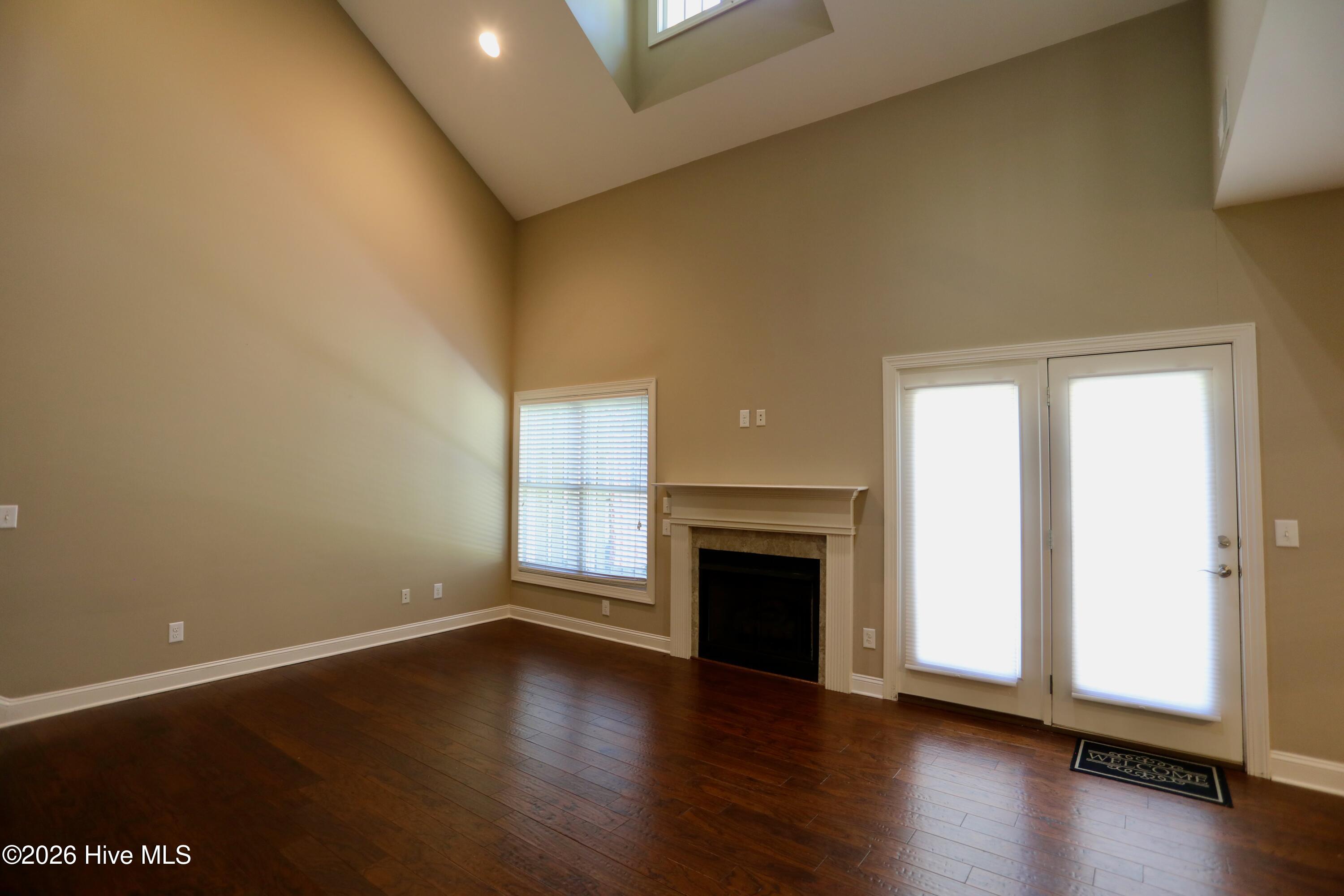 195 Pinebranch Court Property Photo 3