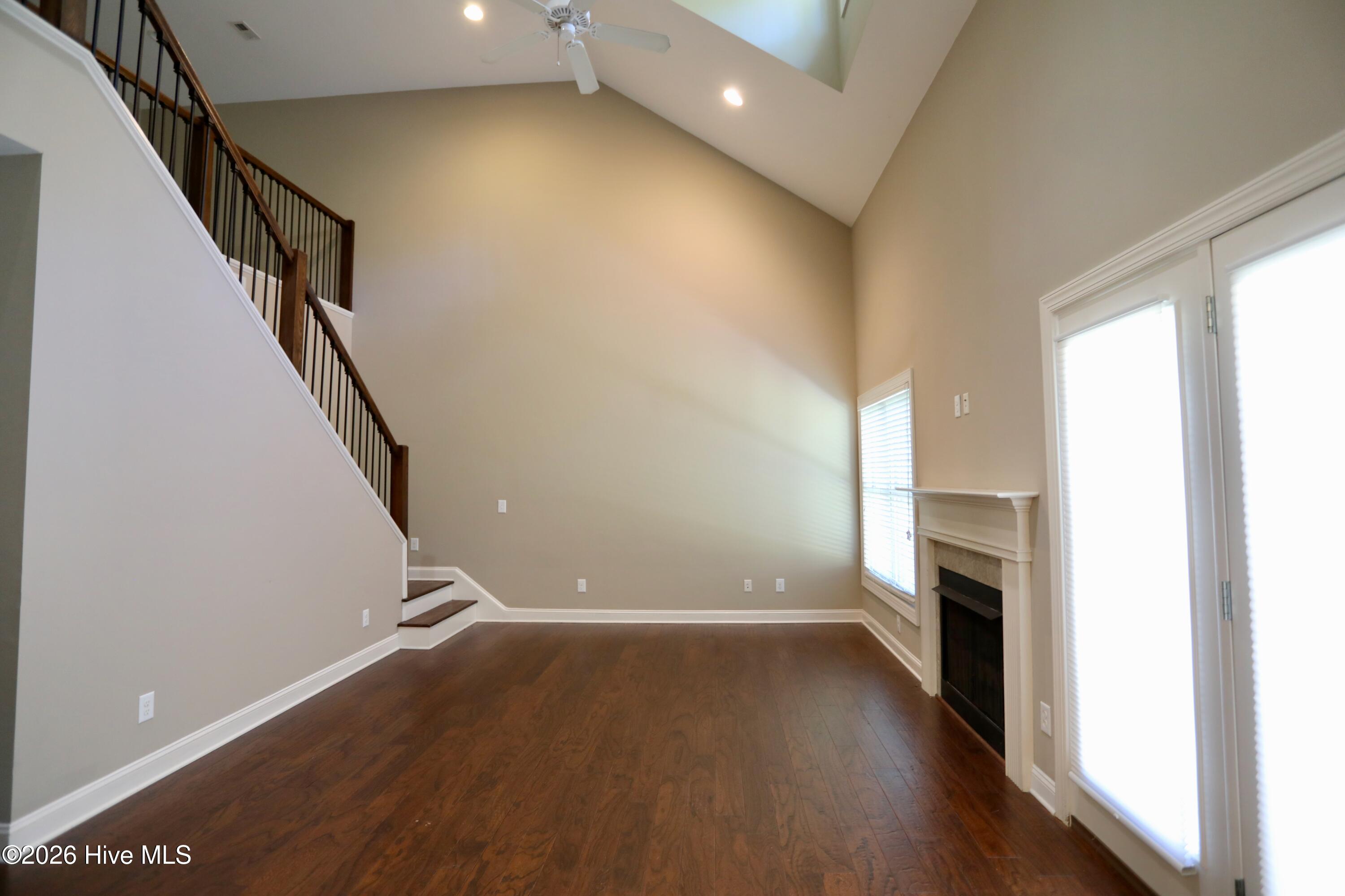 195 Pinebranch Court Property Photo 4