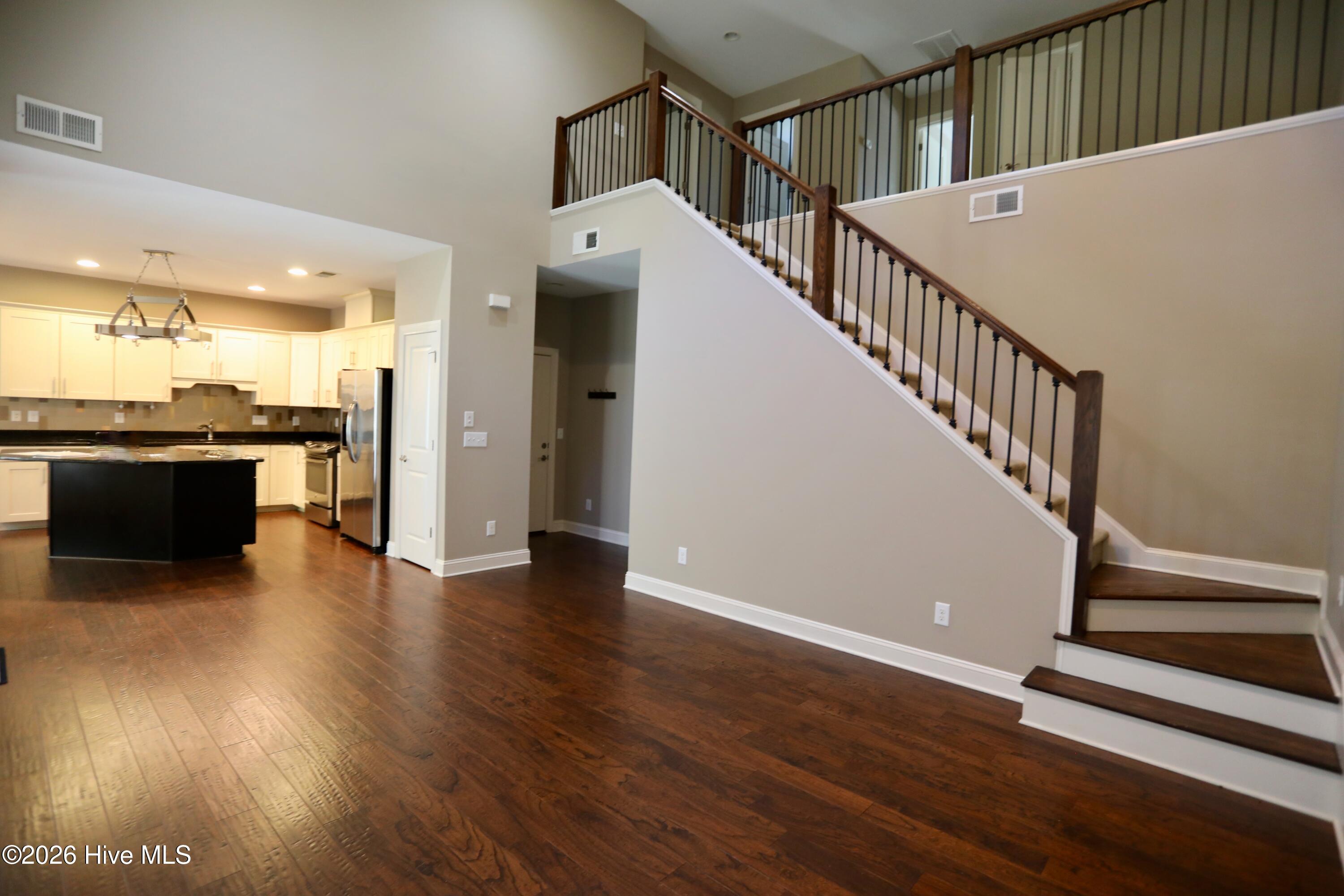 195 Pinebranch Court Property Photo 5