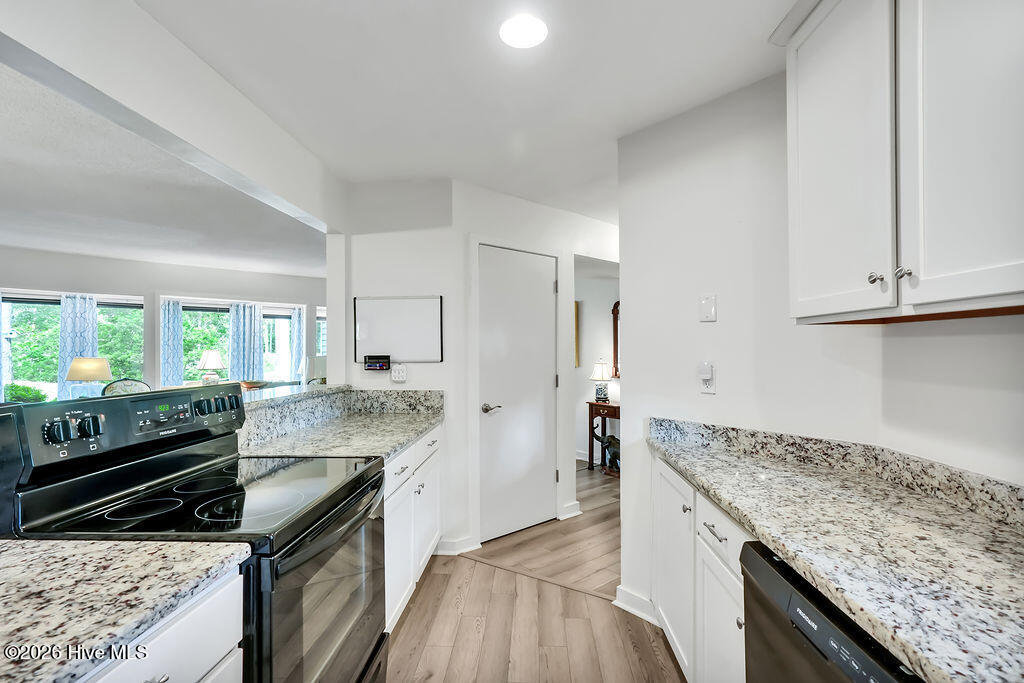 718 Azalea Drive 453 Property Photo 10