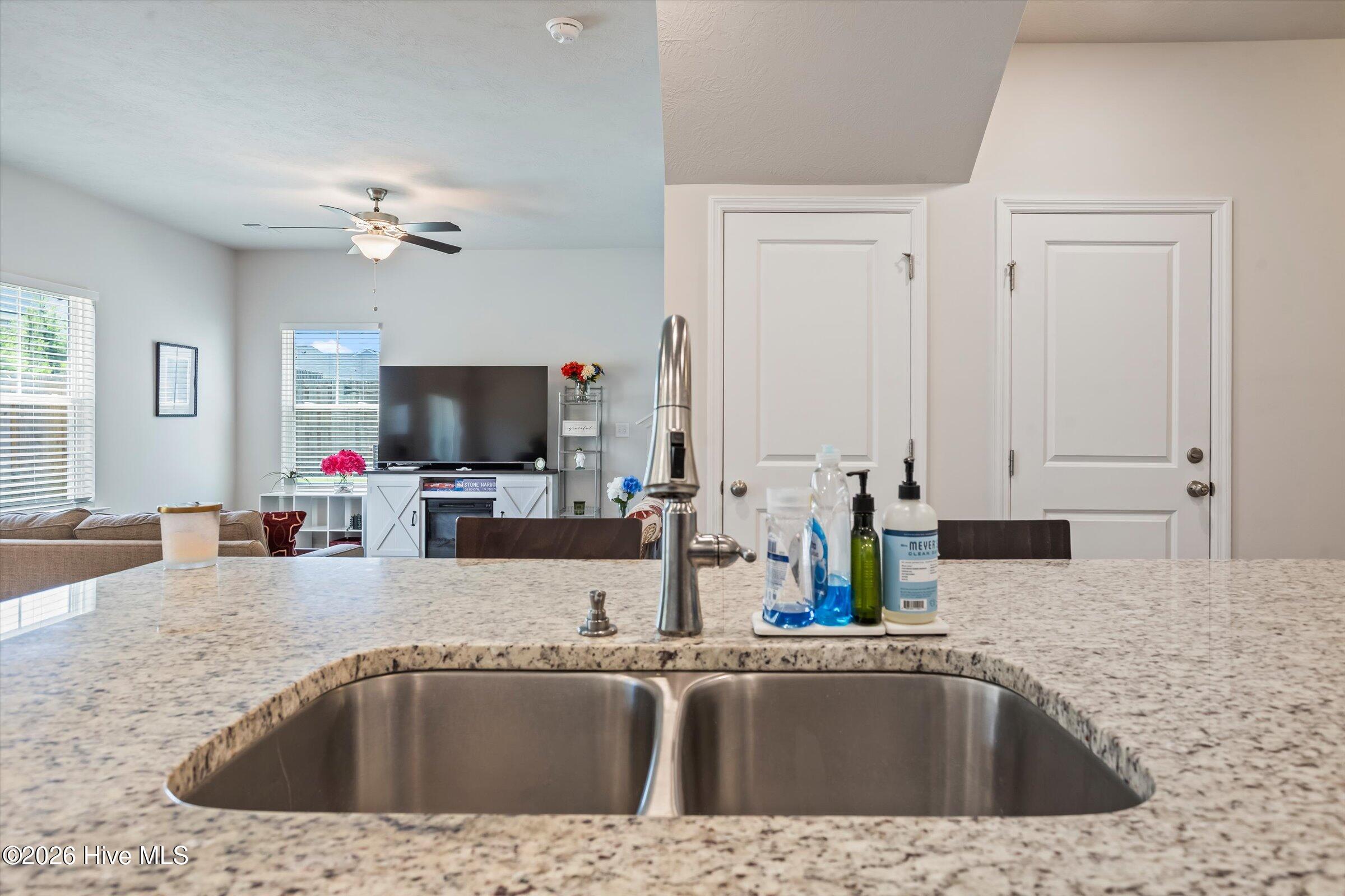 629 Hampton Drive 3c Property Photo 13