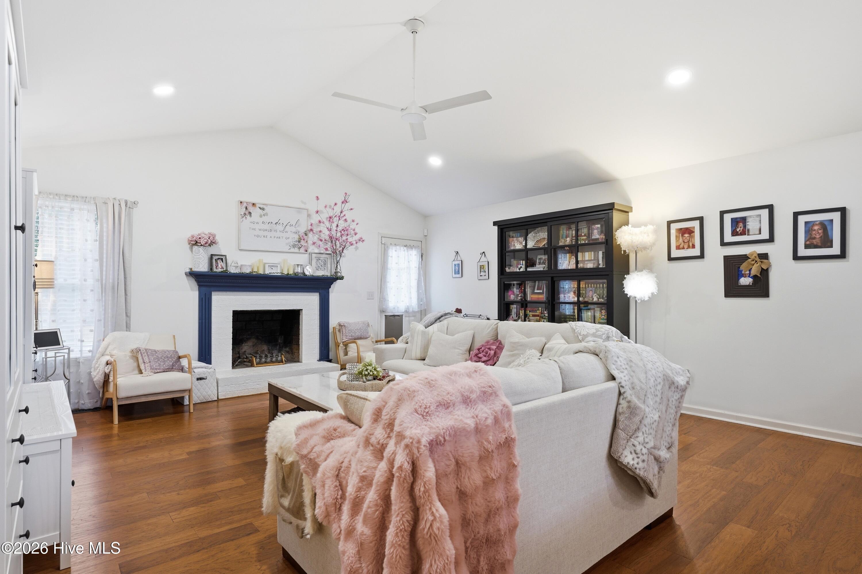 17 Shadow Lane Property Photo 6