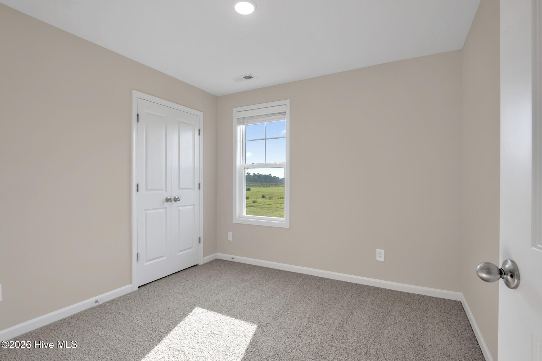 94 Coachman Lane Property Photo 27
