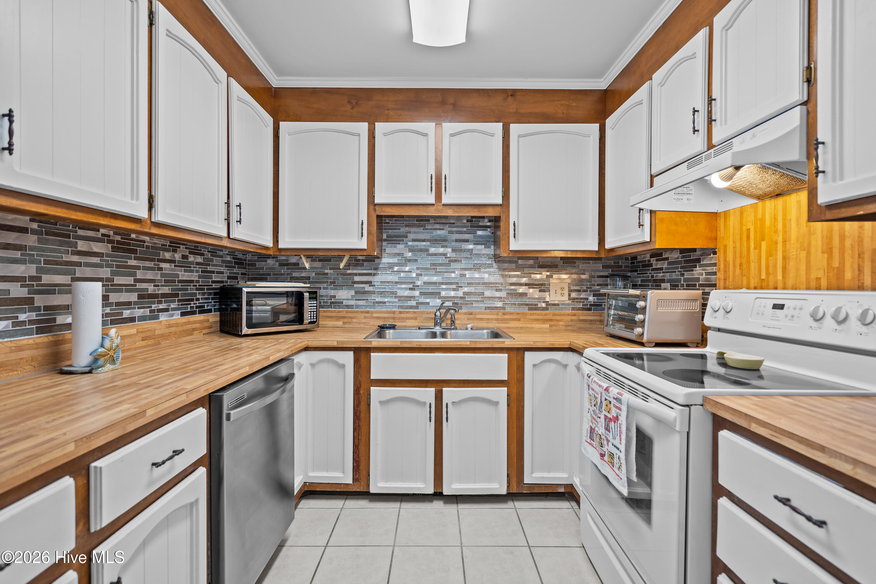 1308 Carolina Beach Avenue N Apt 2c Property Photo 5
