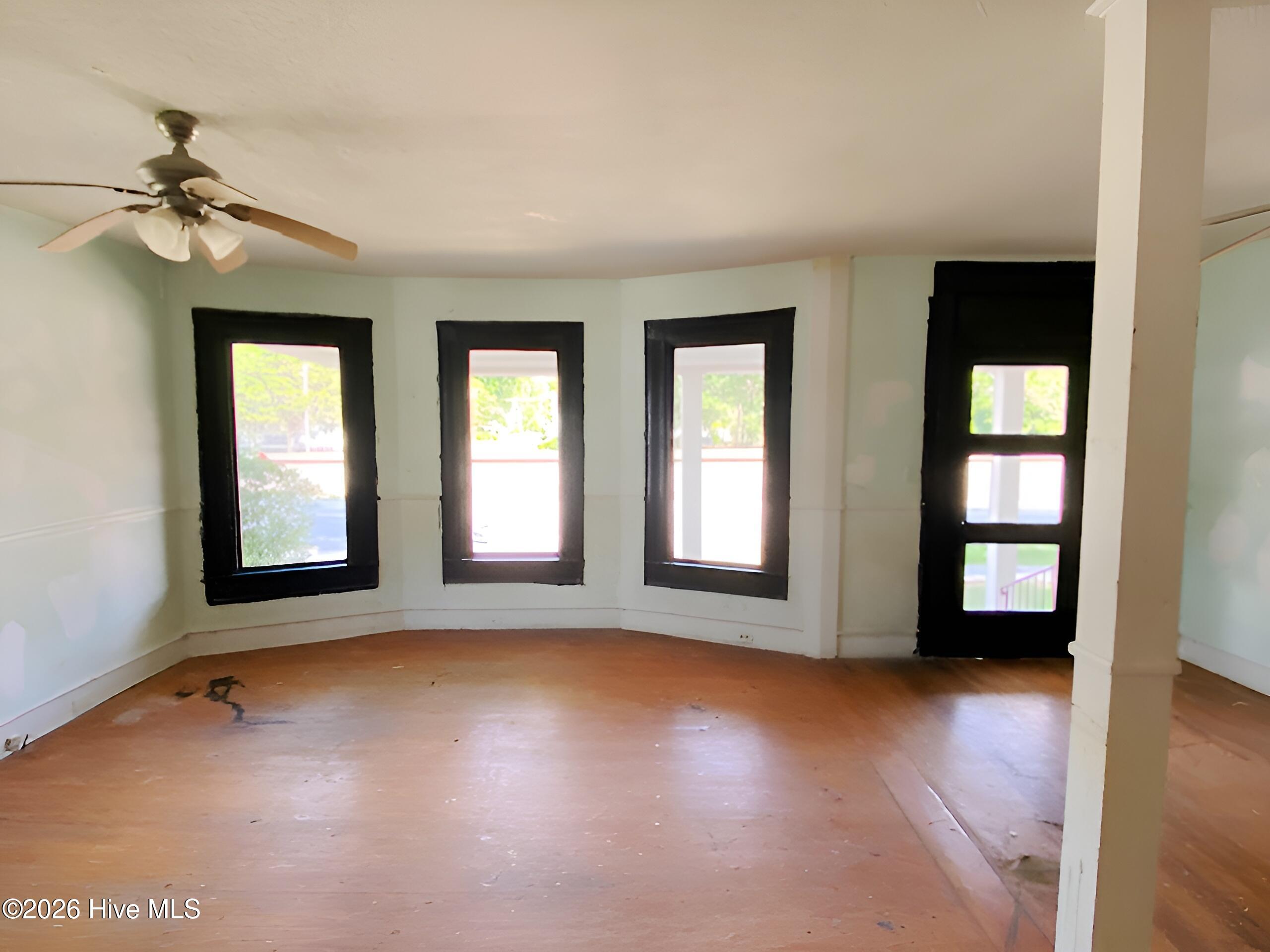 301 S Wilson Street Property Photo 10