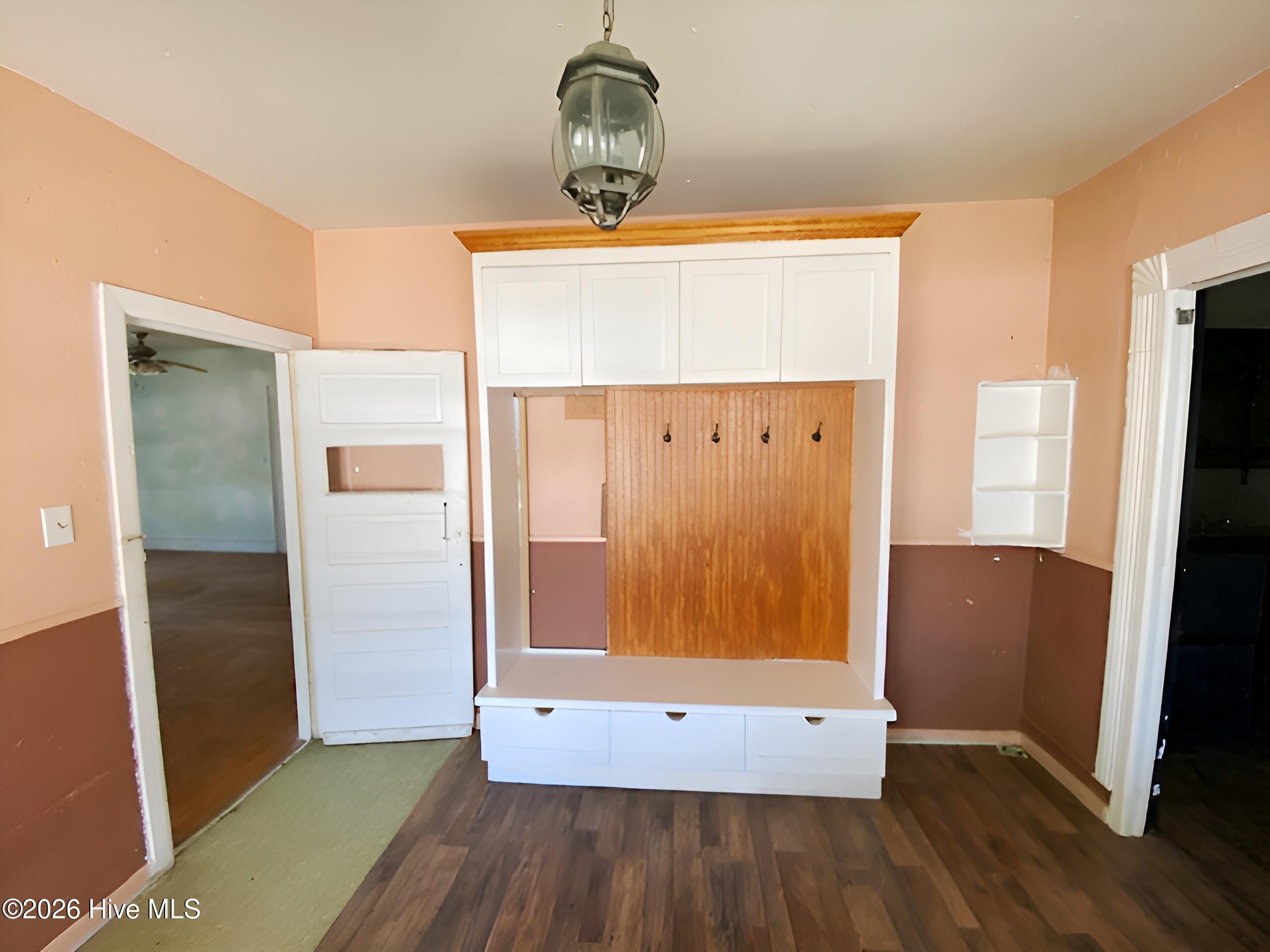 301 S Wilson Street Property Photo 15