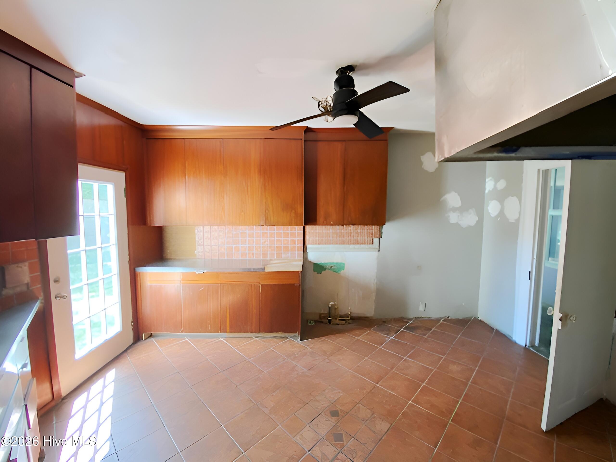 301 S Wilson Street Property Photo 29