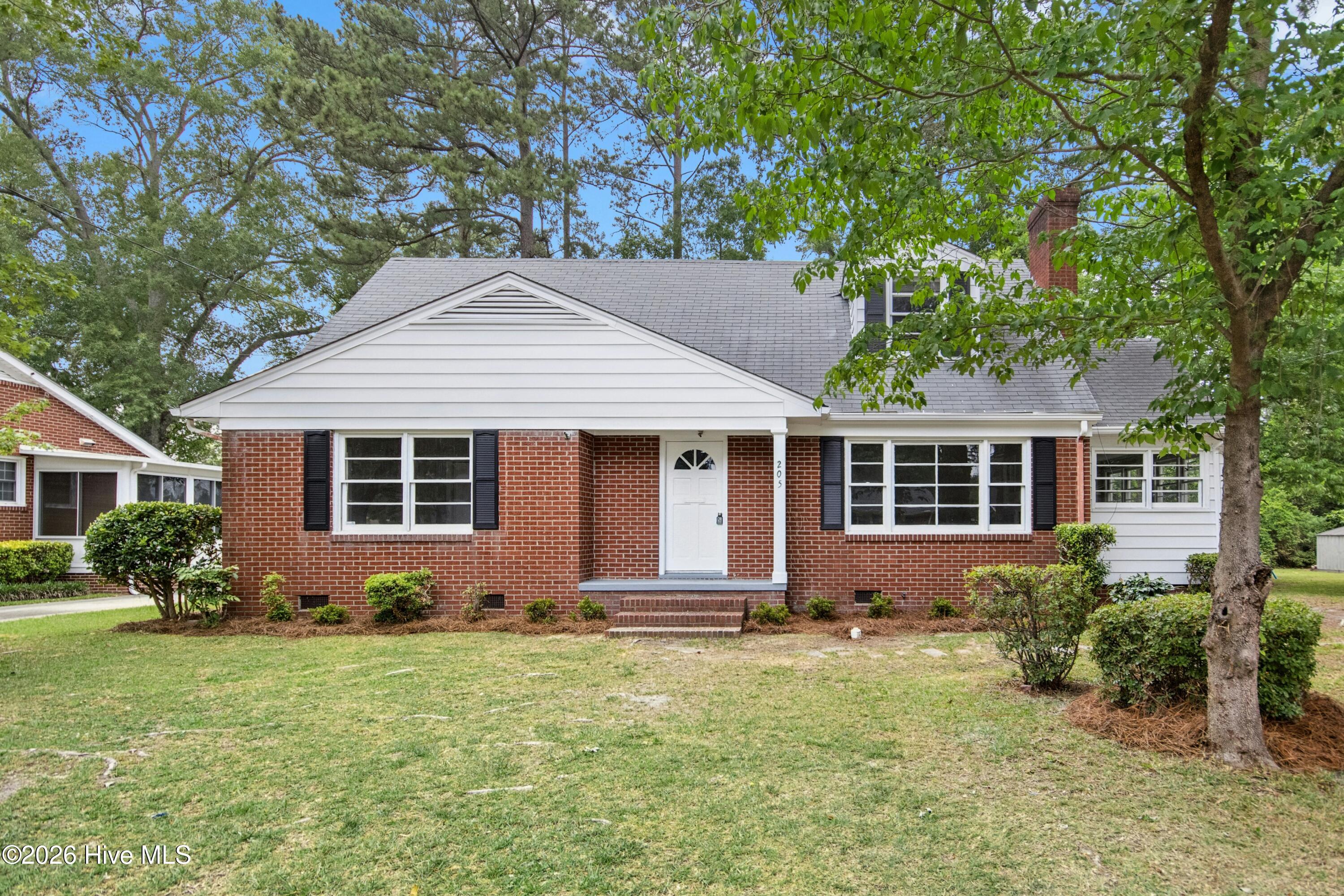 205 Hill Street Property Photo 1
