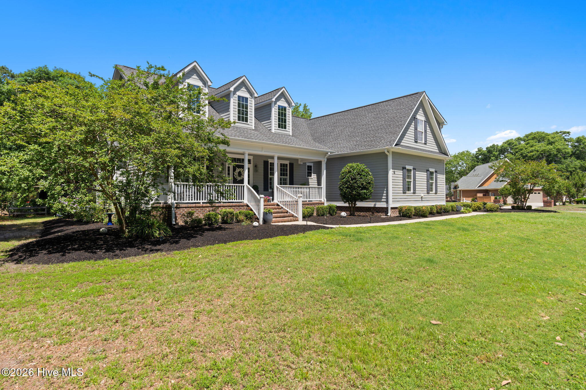 927 Green Pointe Drive Property Photo 1