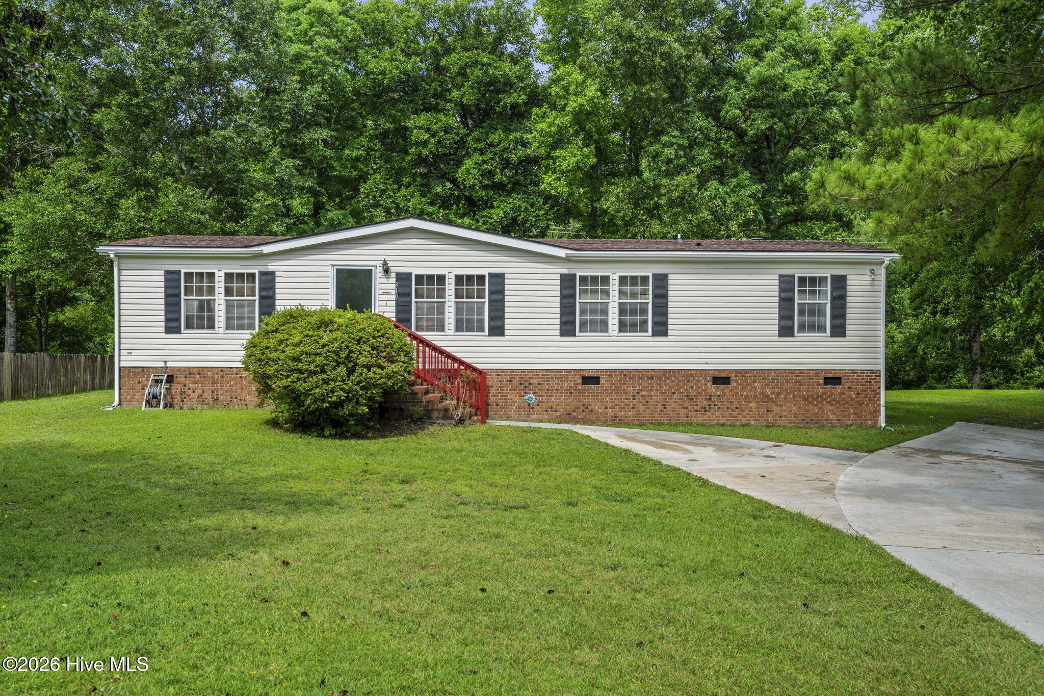 310 Macdonald Boulevard Property Photo 3