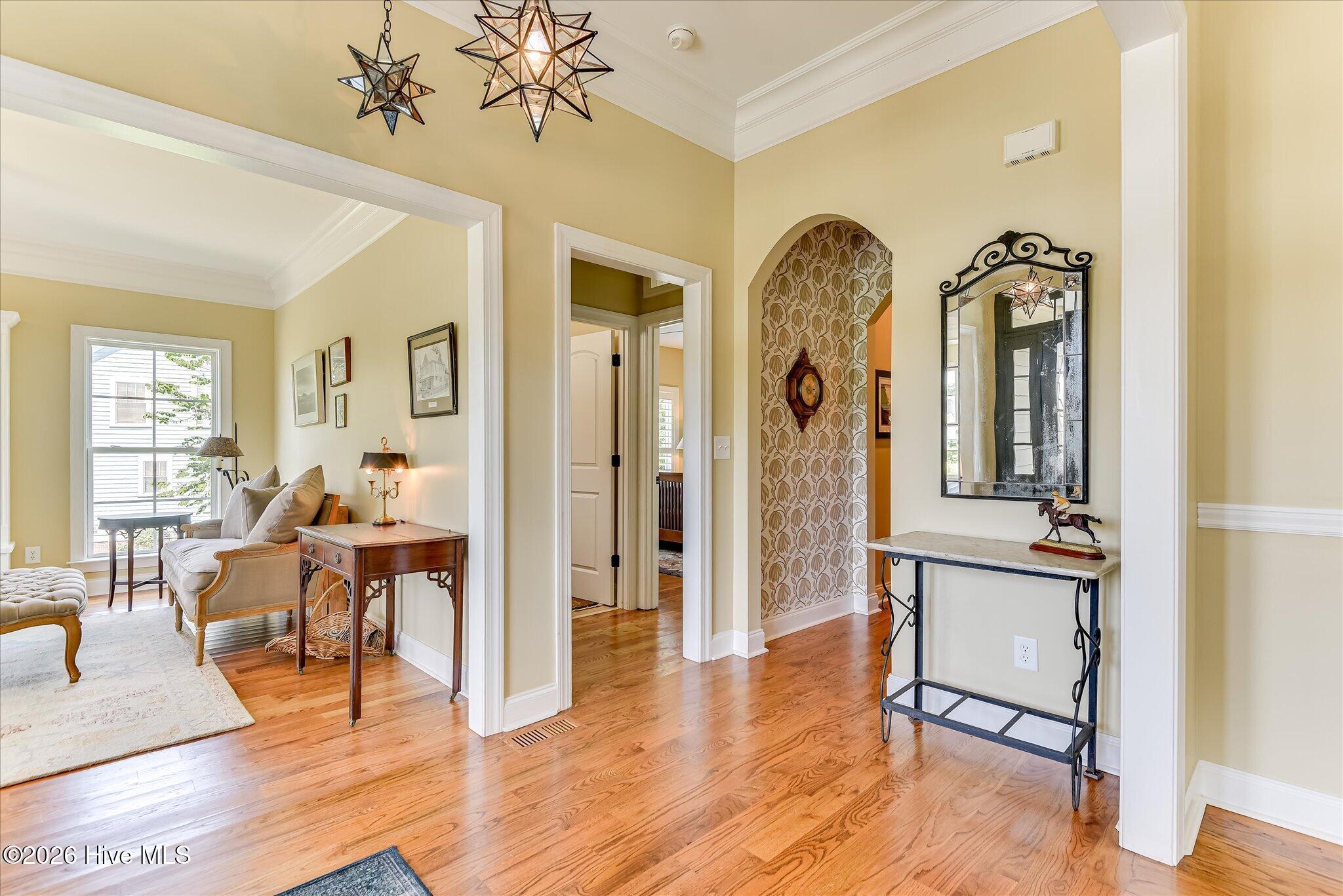 222 Devereux Drive Property Photo 3