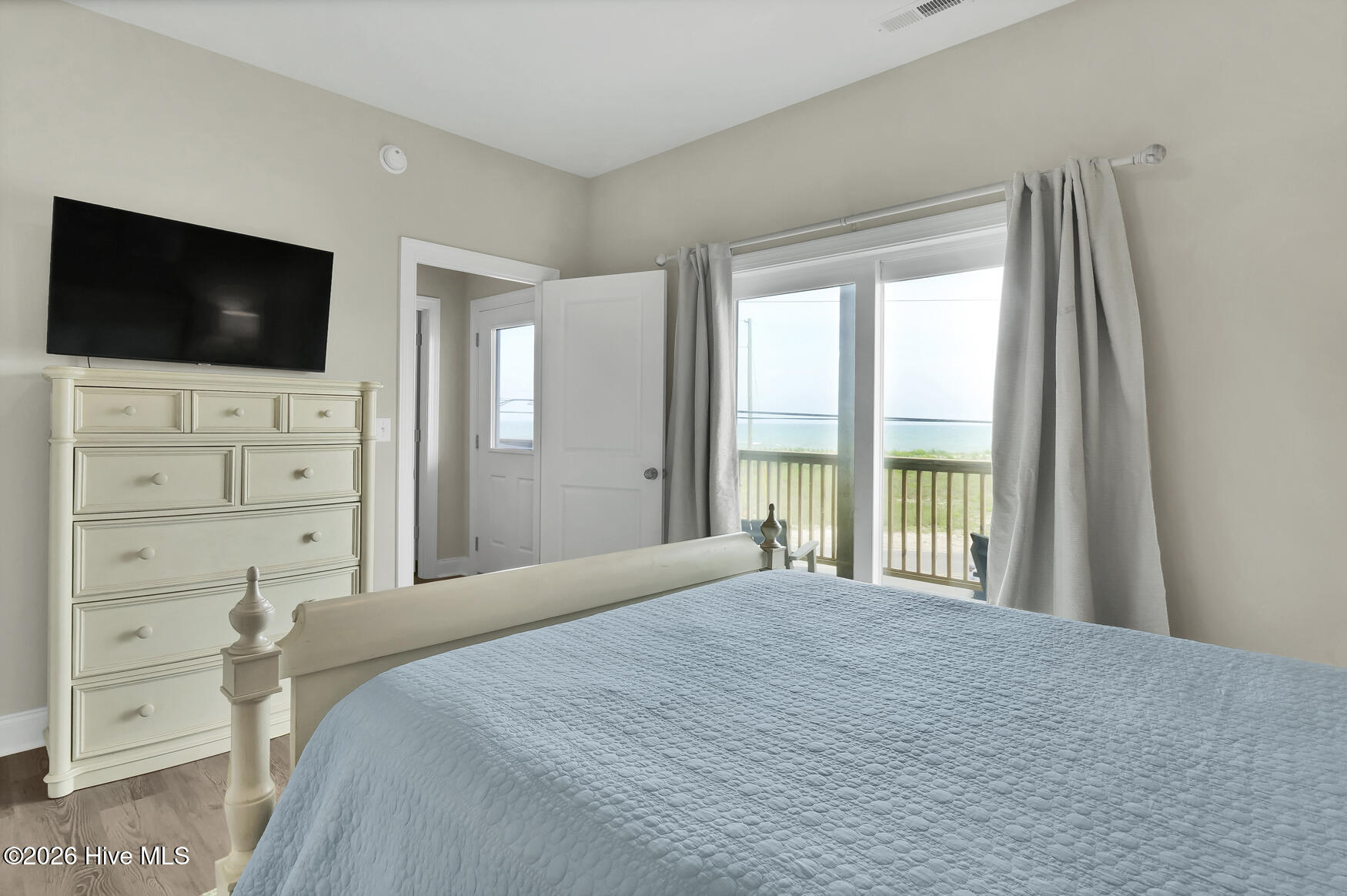 1111 New River Inlet Road Property Photo 42
