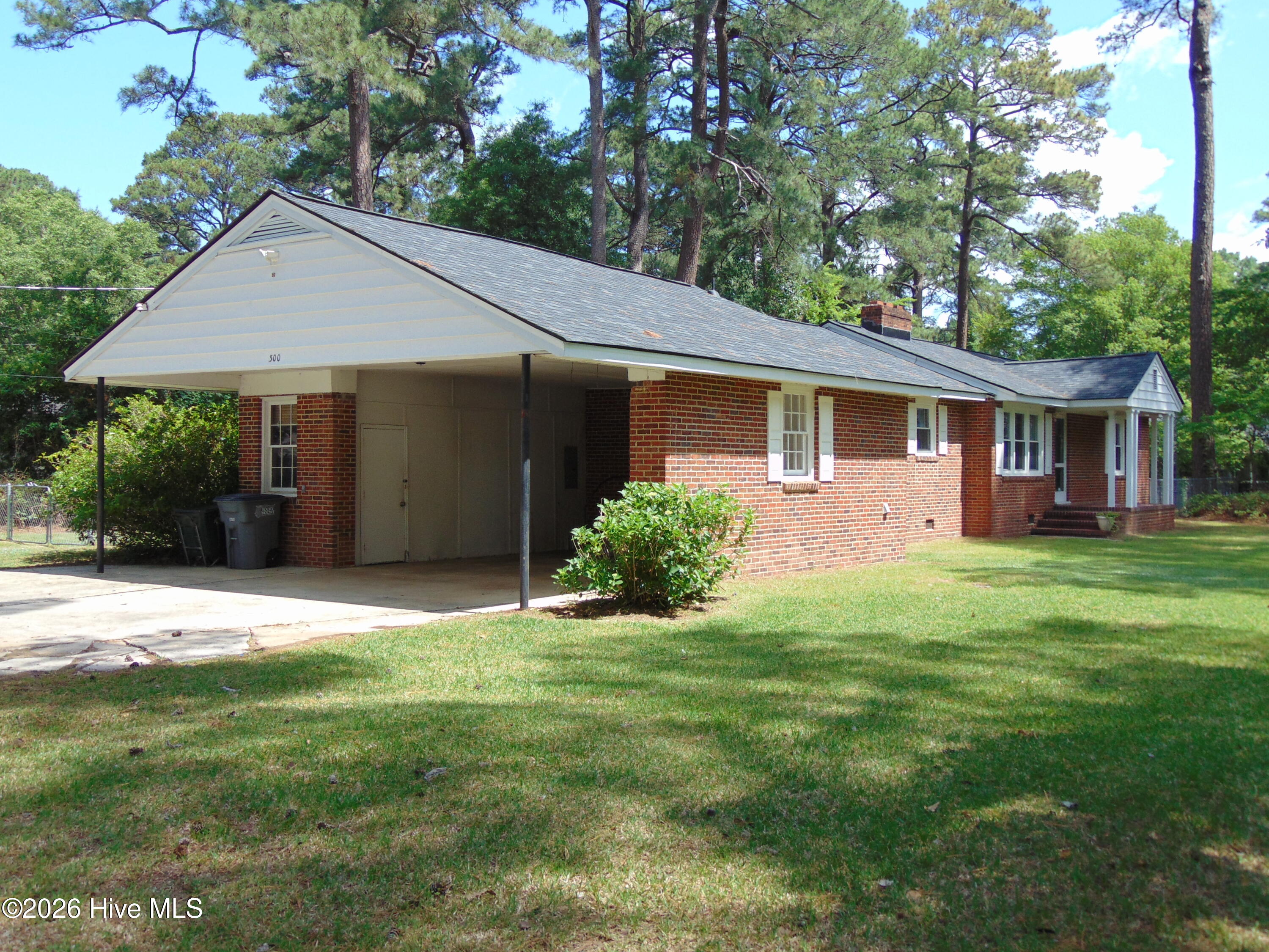 300 Oakdale Road Property Photo 3